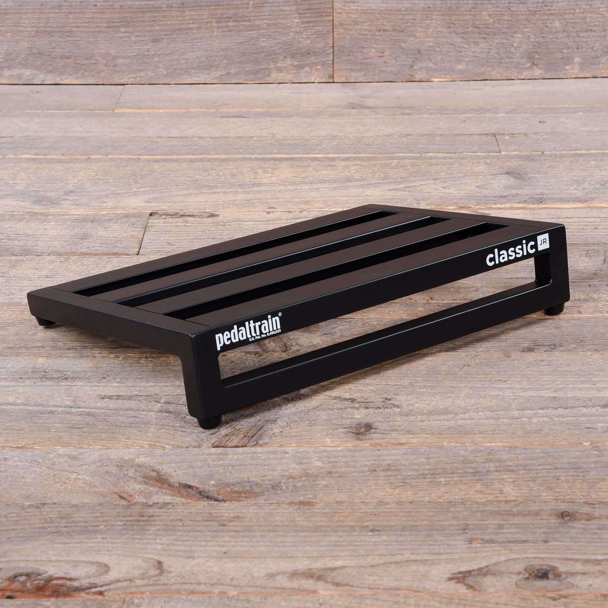 Pedaltrain Classic JR Pedalboard 4 Rails 18x12.5 w/Soft Case Effects and Pedals / Pedalboards and Power Supplies