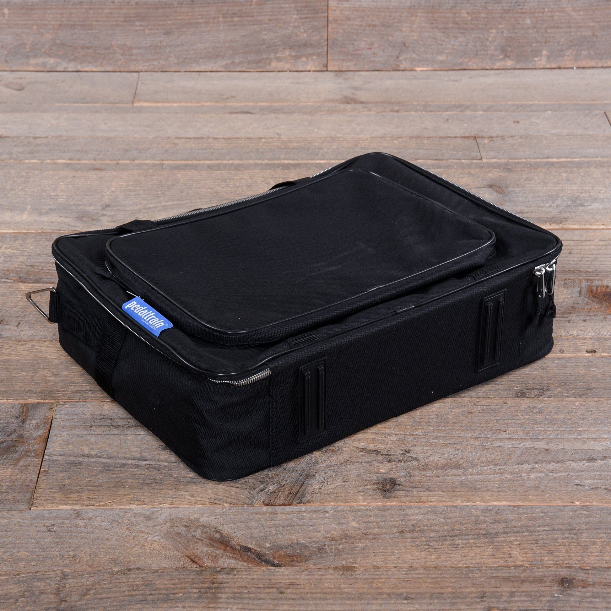 Pedaltrain Classic JR Pedalboard 4 Rails 18x12.5 w/Soft Case Effects and Pedals / Pedalboards and Power Supplies