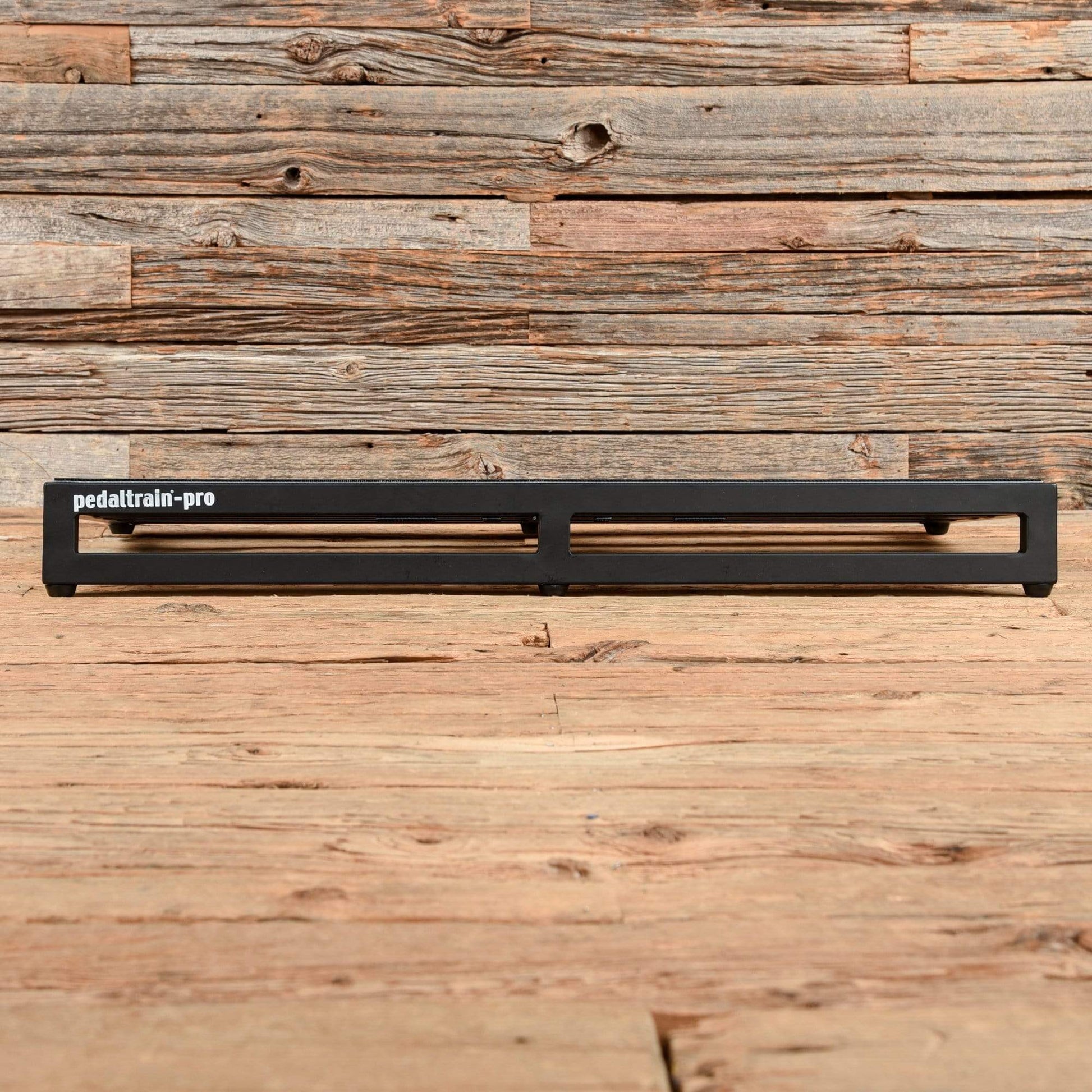 Pedaltrain NOVO 24 Pedalboard 5 Rails 24x14.5 Effects and Pedals / Pedalboards and Power Supplies