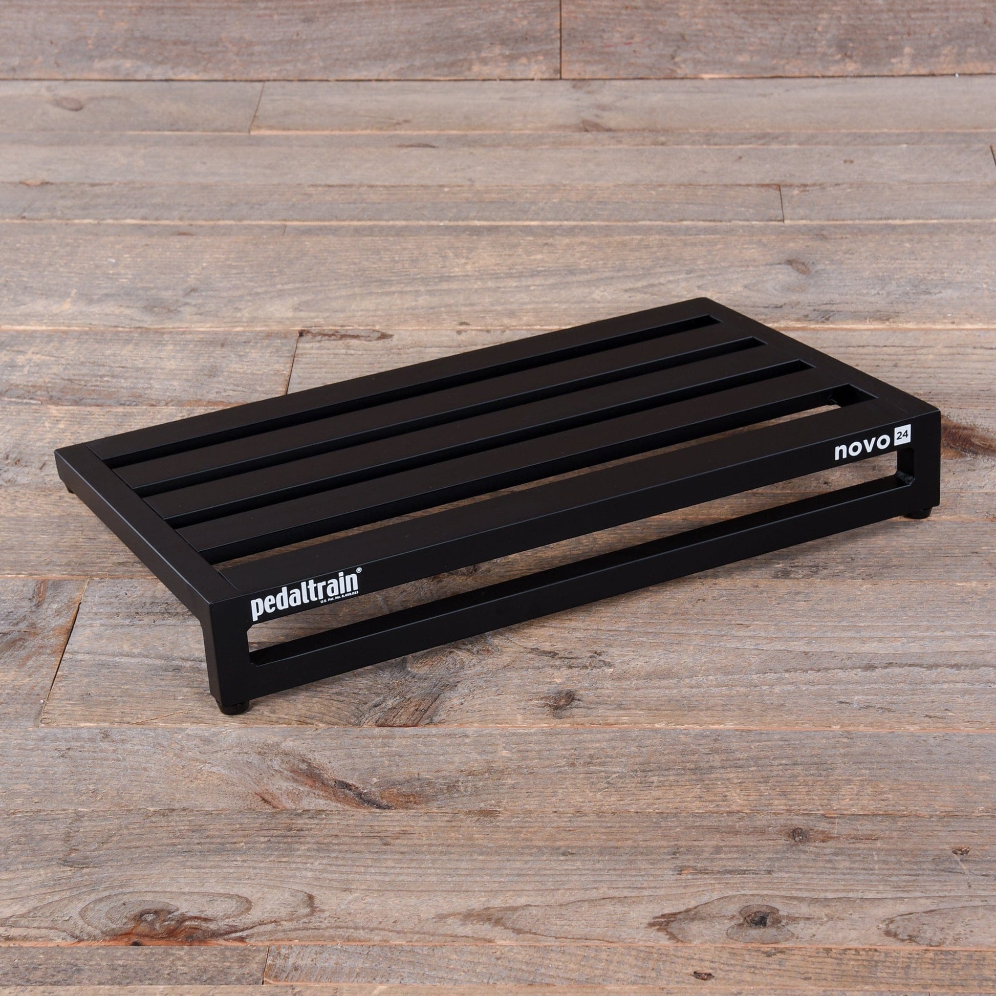 Pedaltrain NOVO 24 Pedalboard 5 Rails 24x14.5 w/Tour Case Effects and Pedals / Pedalboards and Power Supplies