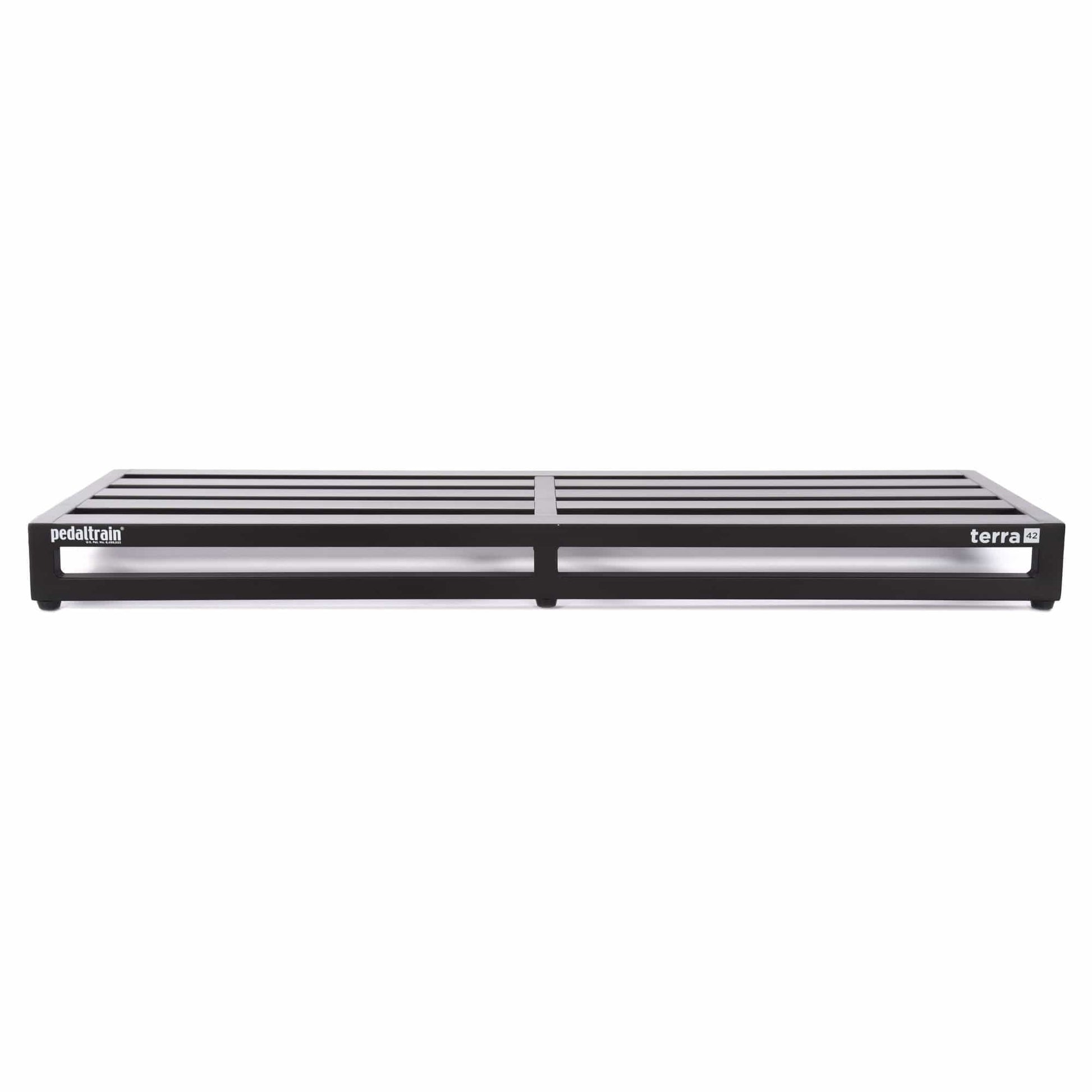 Pedaltrain TERRA Pedalboard 5 Rails 42x14.5 Pedalboard Wheeled Tour Hard Case Effects and Pedals / Pedalboards and Power Supplies