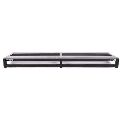 Pedaltrain TERRA Pedalboard 5 Rails 42x14.5 Pedalboard Wheeled Tour Hard Case Effects and Pedals / Pedalboards and Power Supplies