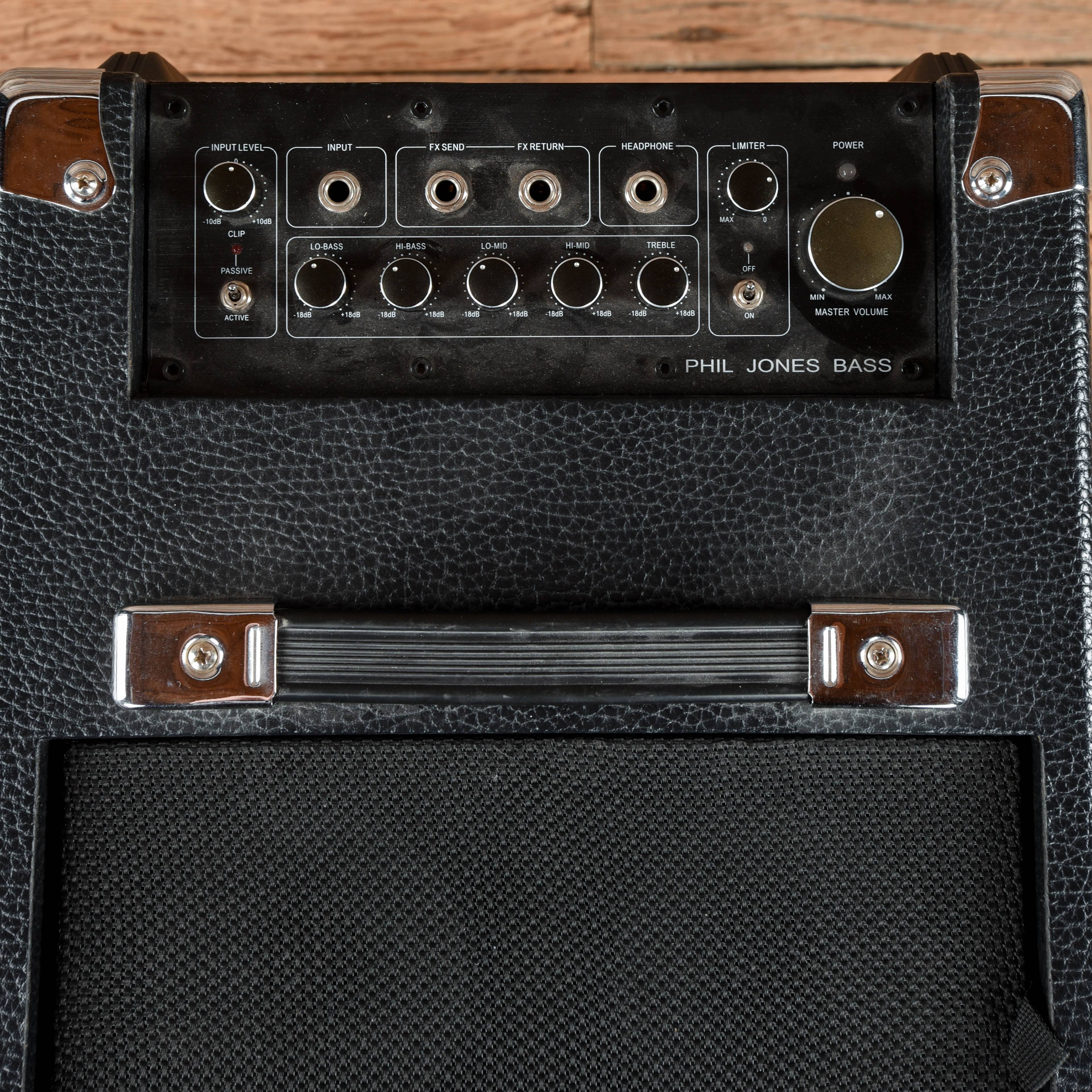 Phil Jones BG-300 Super Flightcase 250-Watt 6x5