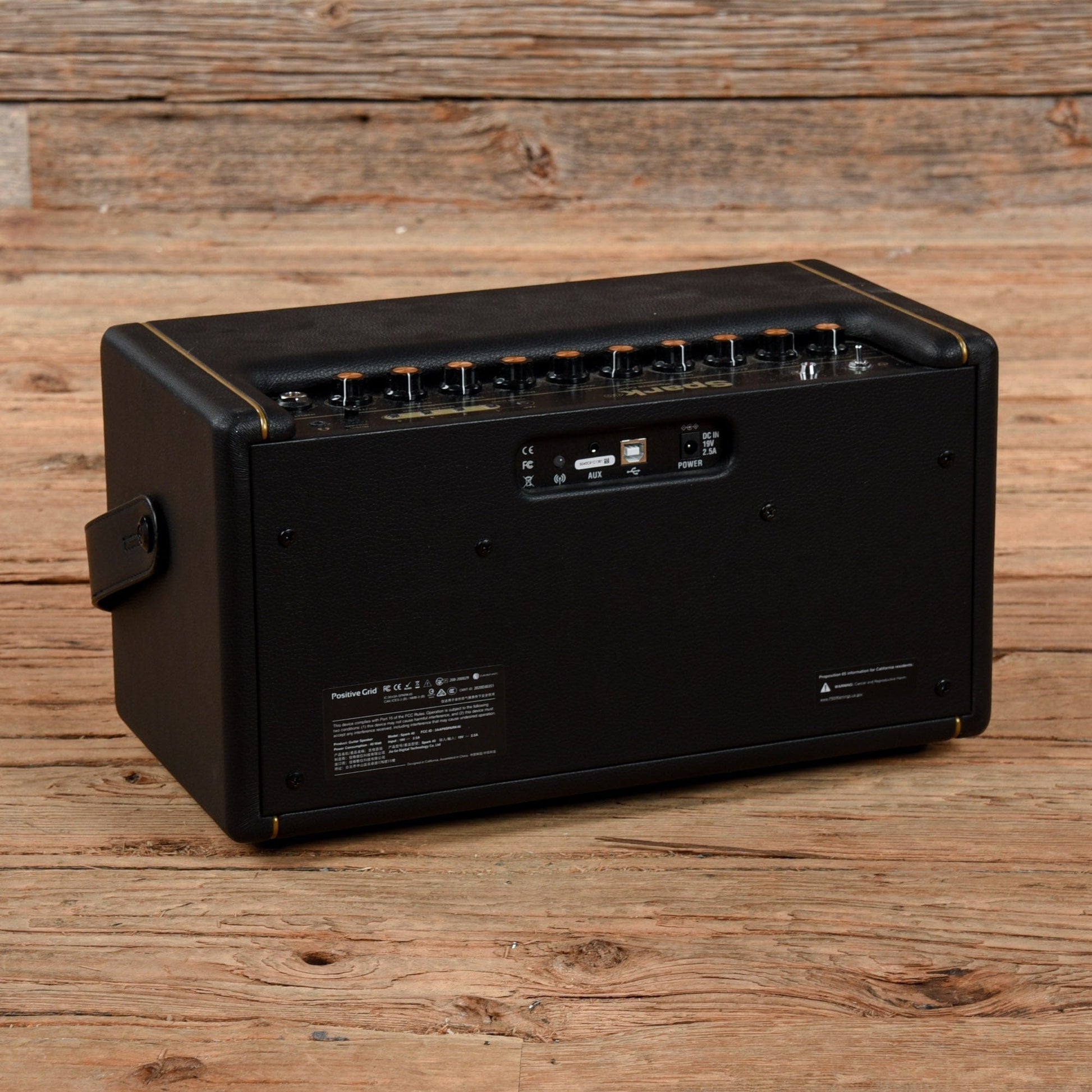 Positive Grid Spark 40 40-Watt 2x4" Modeling Guitar Combo Amps / Guitar Cabinets