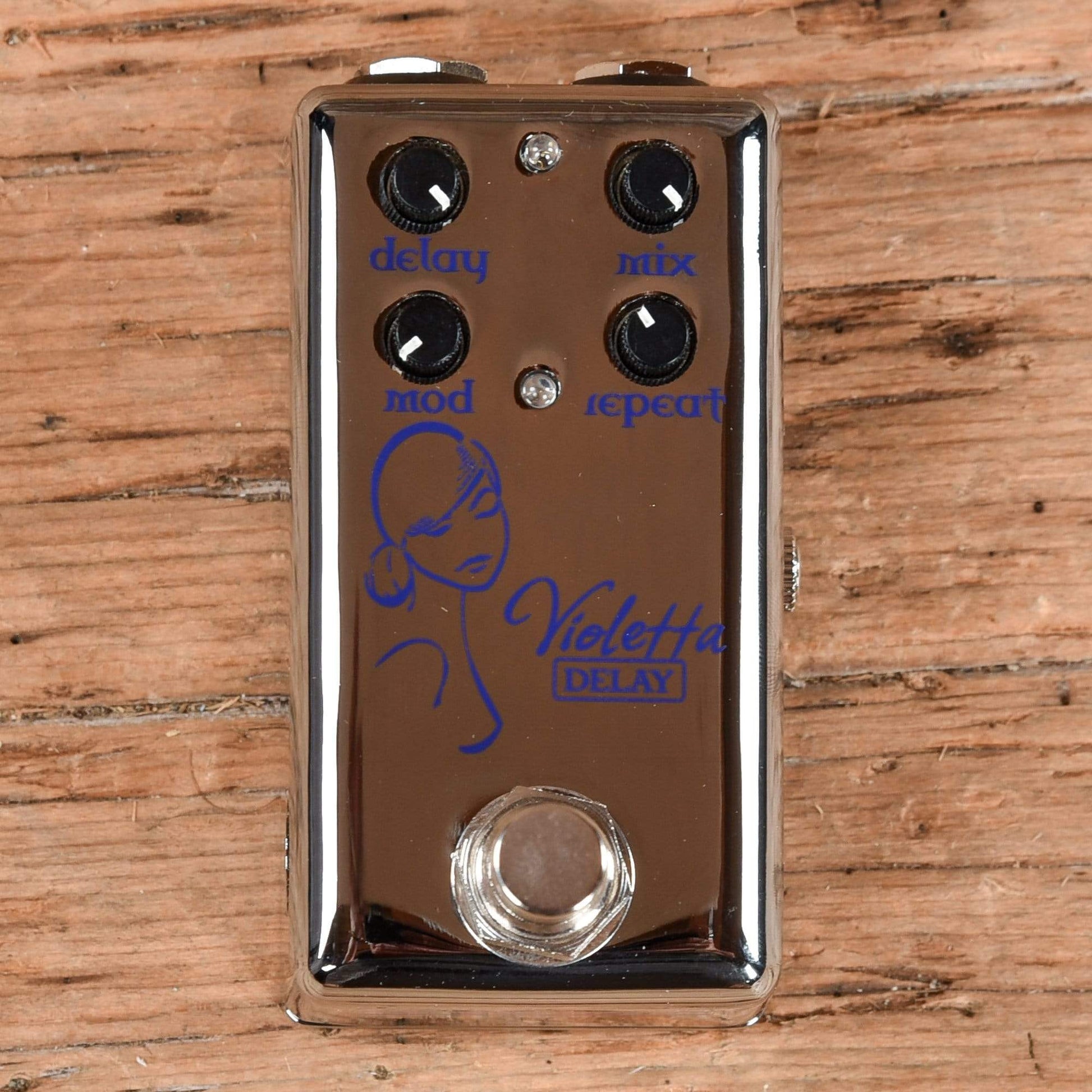 Red Witch Violetta Delay Pedal Effects and Pedals / Delay