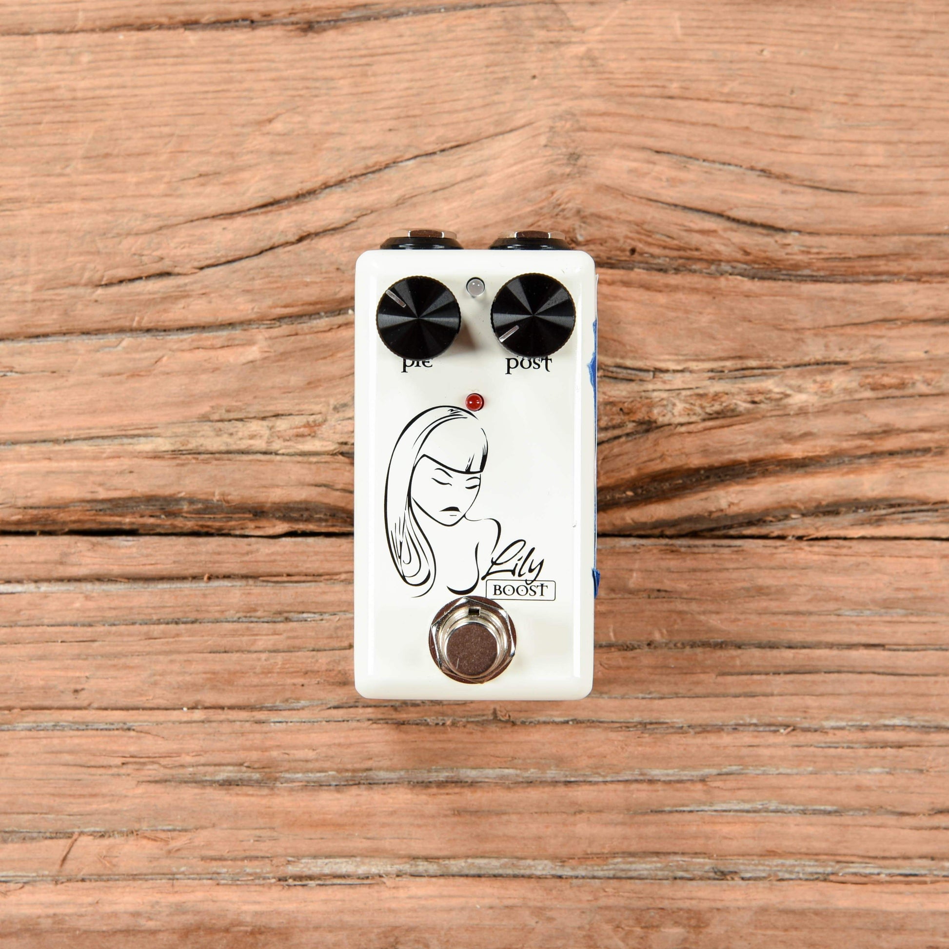Red Witch Seven Sisters Lily Boost Effects and Pedals / Overdrive and Boost