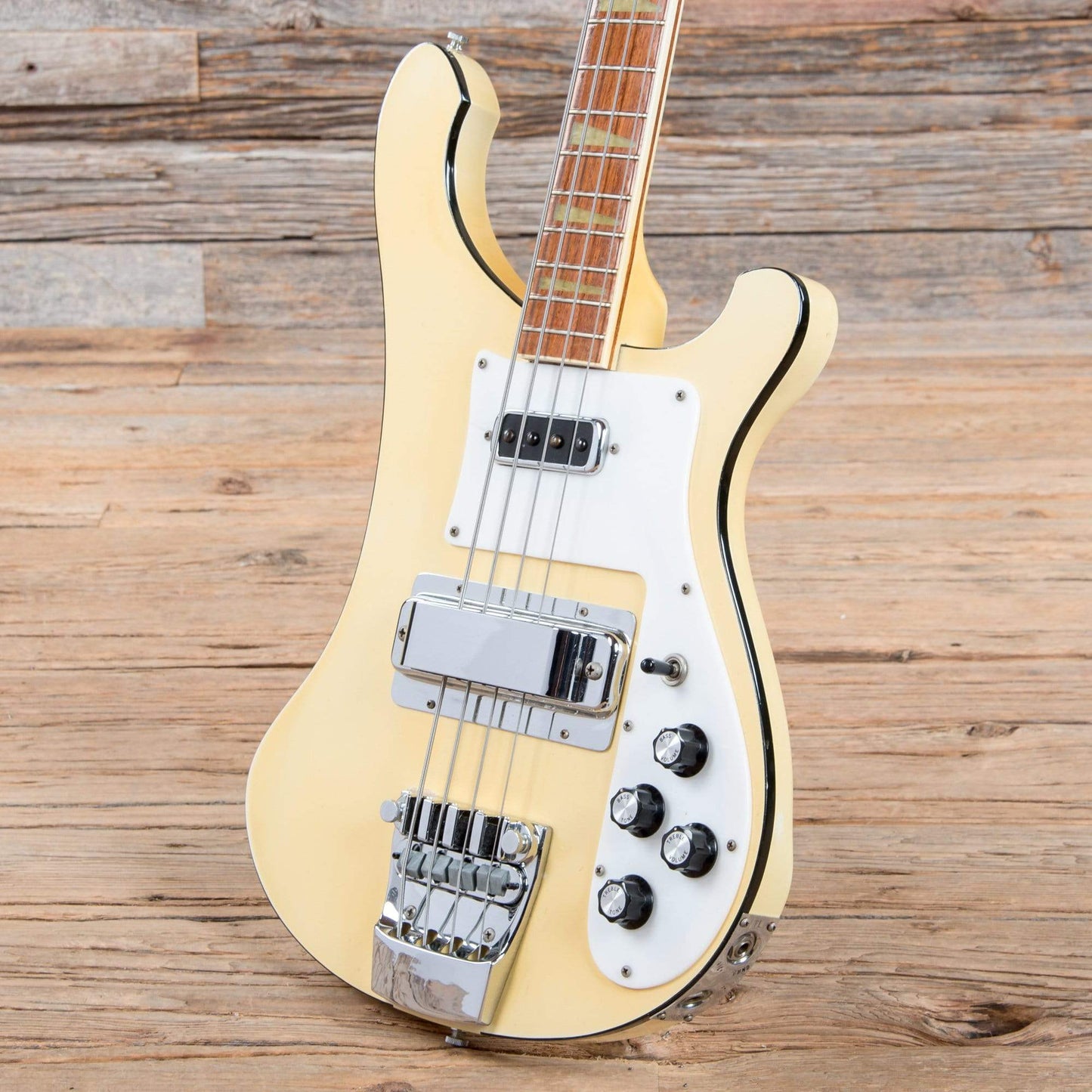 Rickenbacker 4001 White 1980 Bass Guitars / 4-String