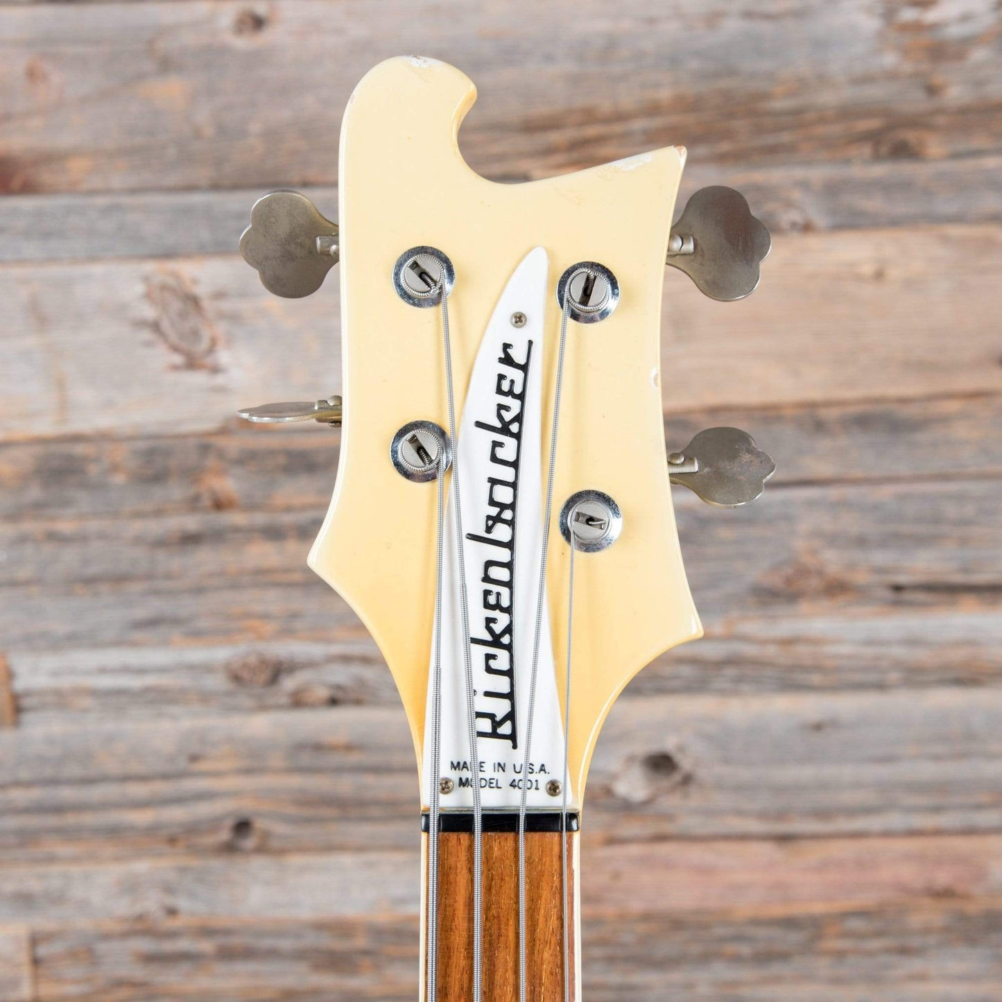 Rickenbacker 4001 White 1980 Bass Guitars / 4-String