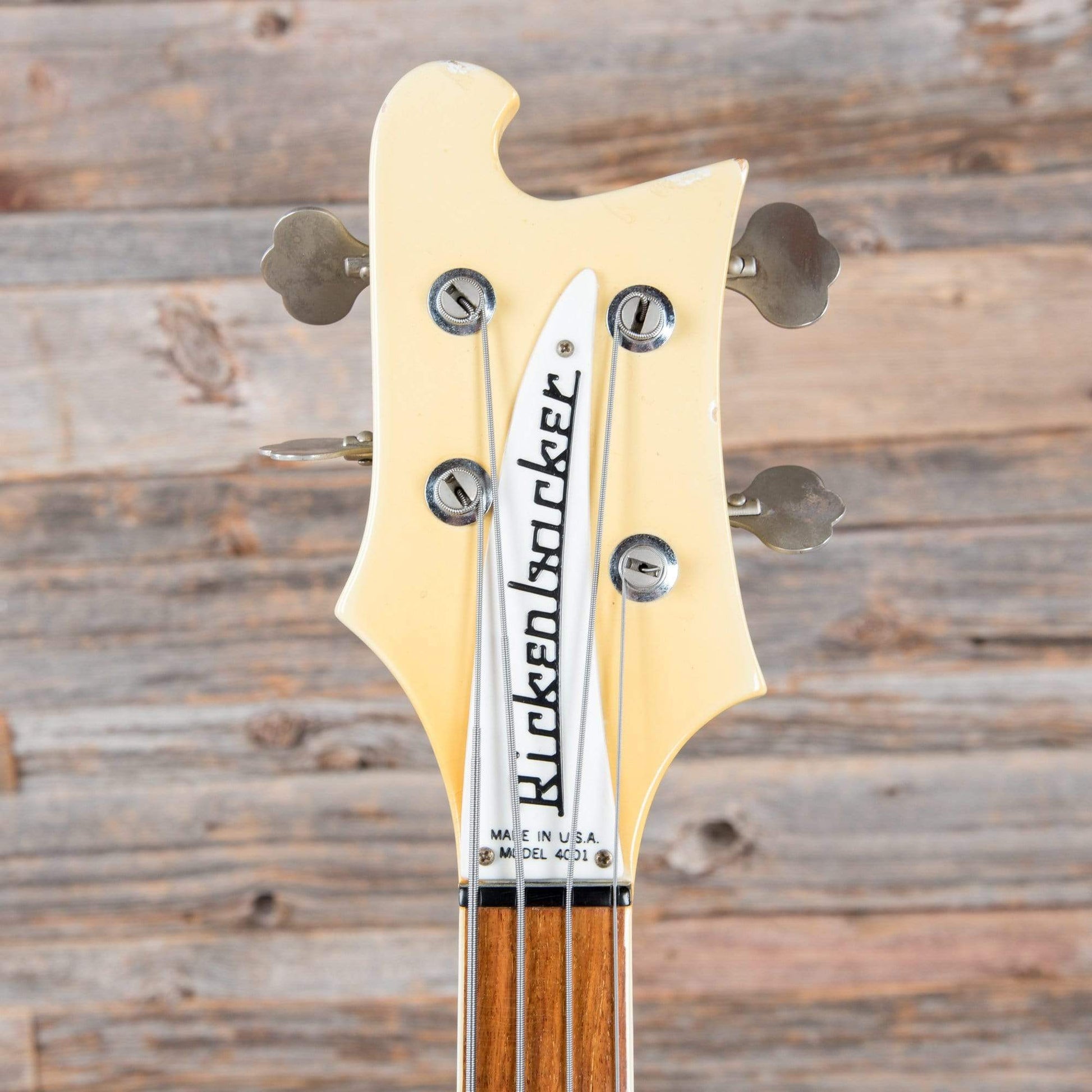 Rickenbacker 4001 White 1980 Bass Guitars / 4-String
