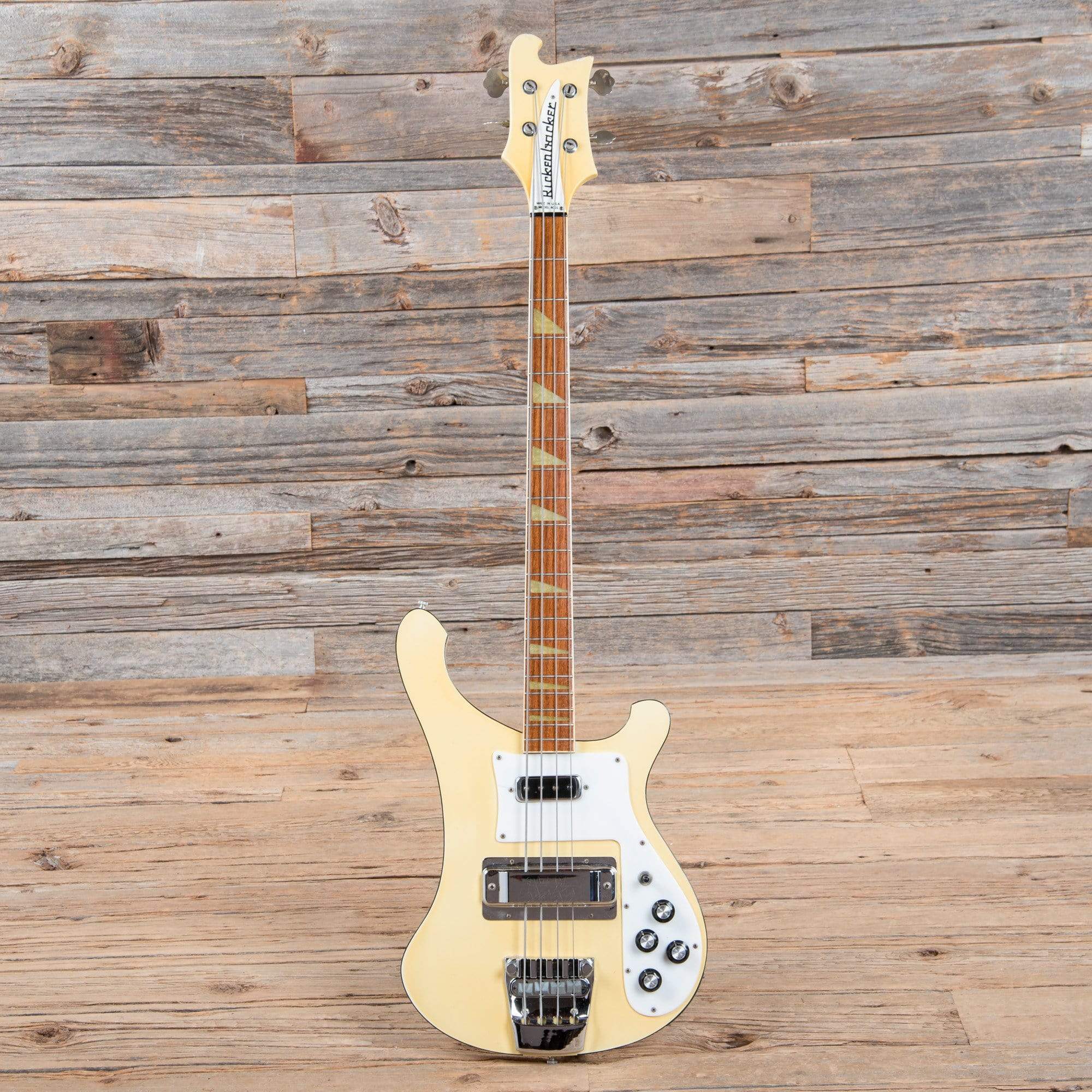 Rickenbacker 4001 White 1980 Bass Guitars / 4-String