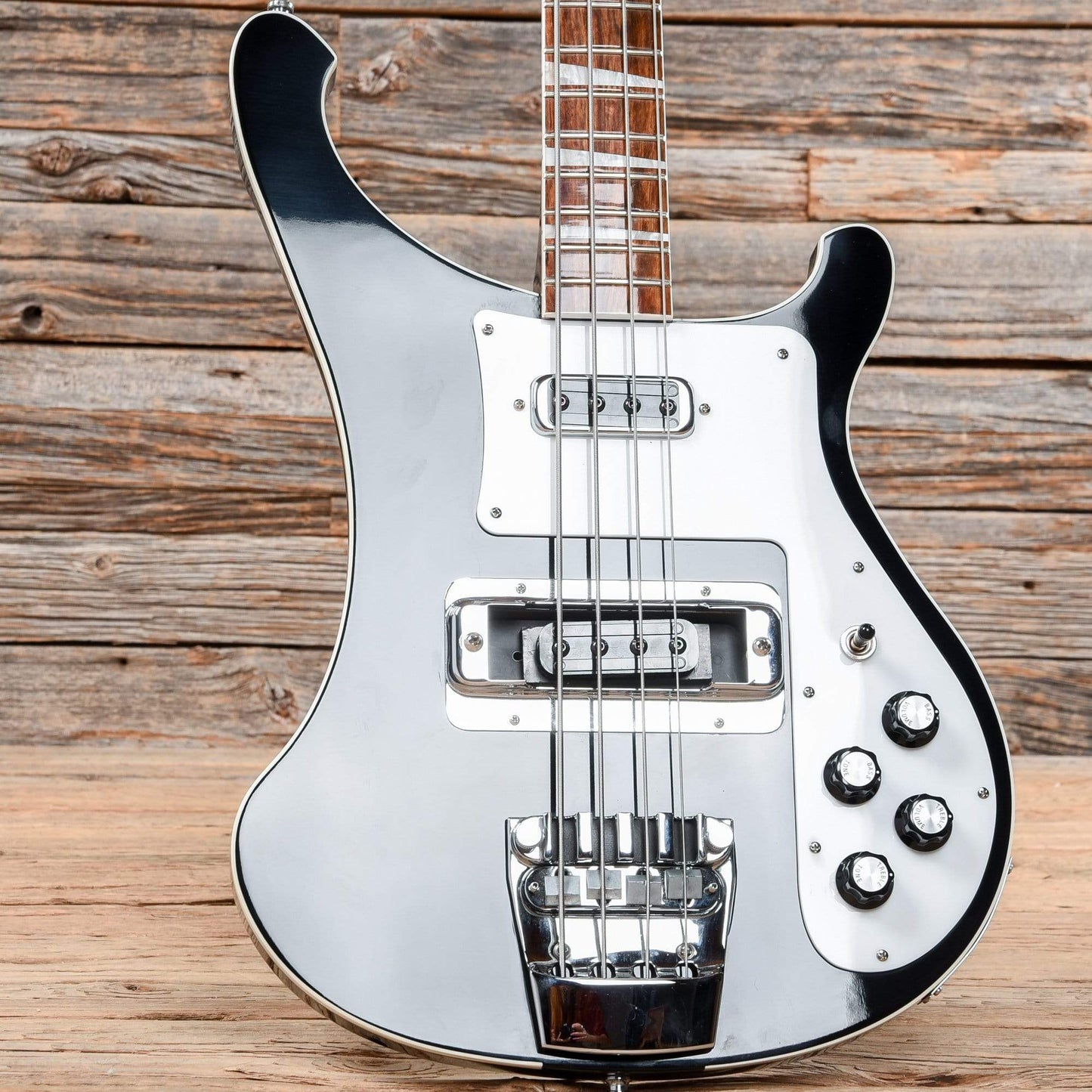 Rickenbacker 4003 Jetglo 2017 Bass Guitars / 4-String