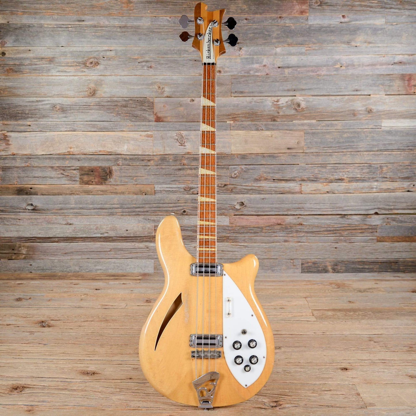 Rickenbacker 4005 Mapleglo 1967 Bass Guitars / 4-String