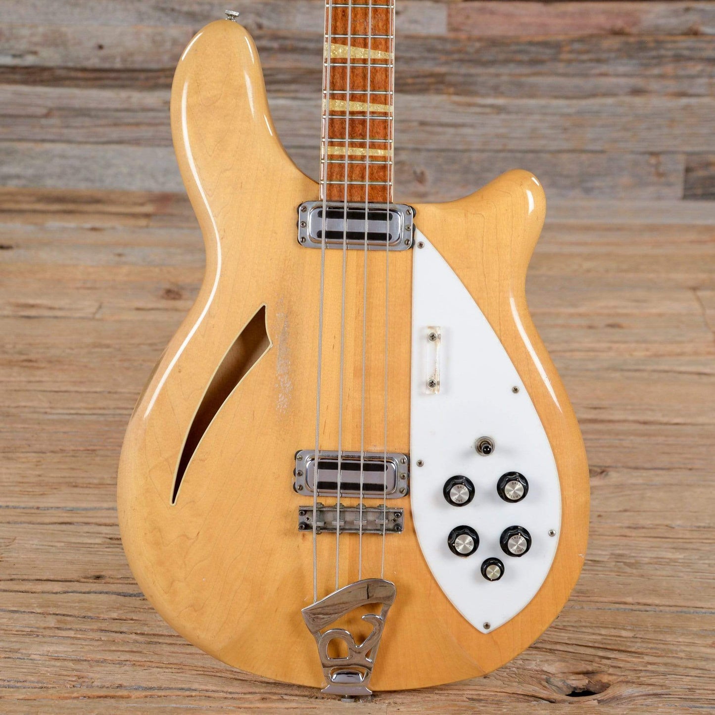 Rickenbacker 4005 Mapleglo 1967 Bass Guitars / 4-String