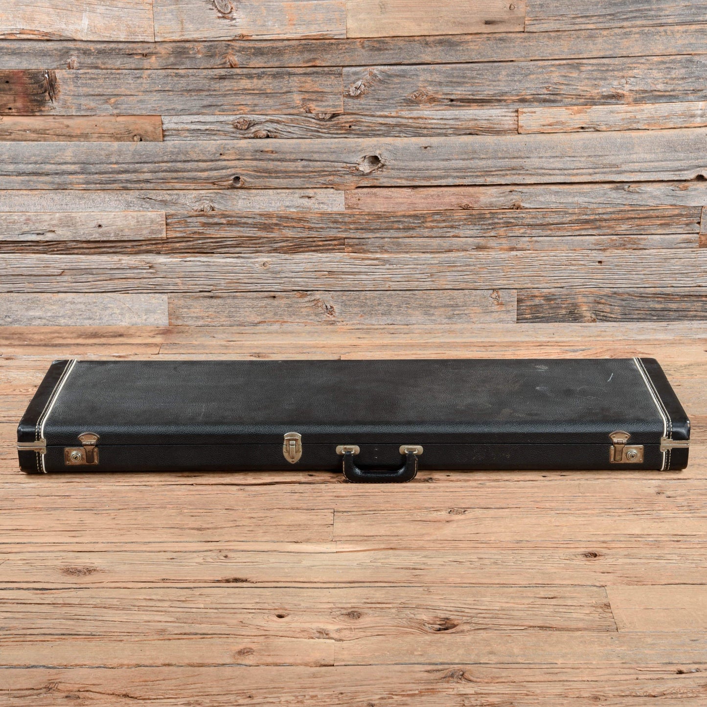 Rickenbacker 4001 Jetglo 1977 Bass Guitars / Short Scale