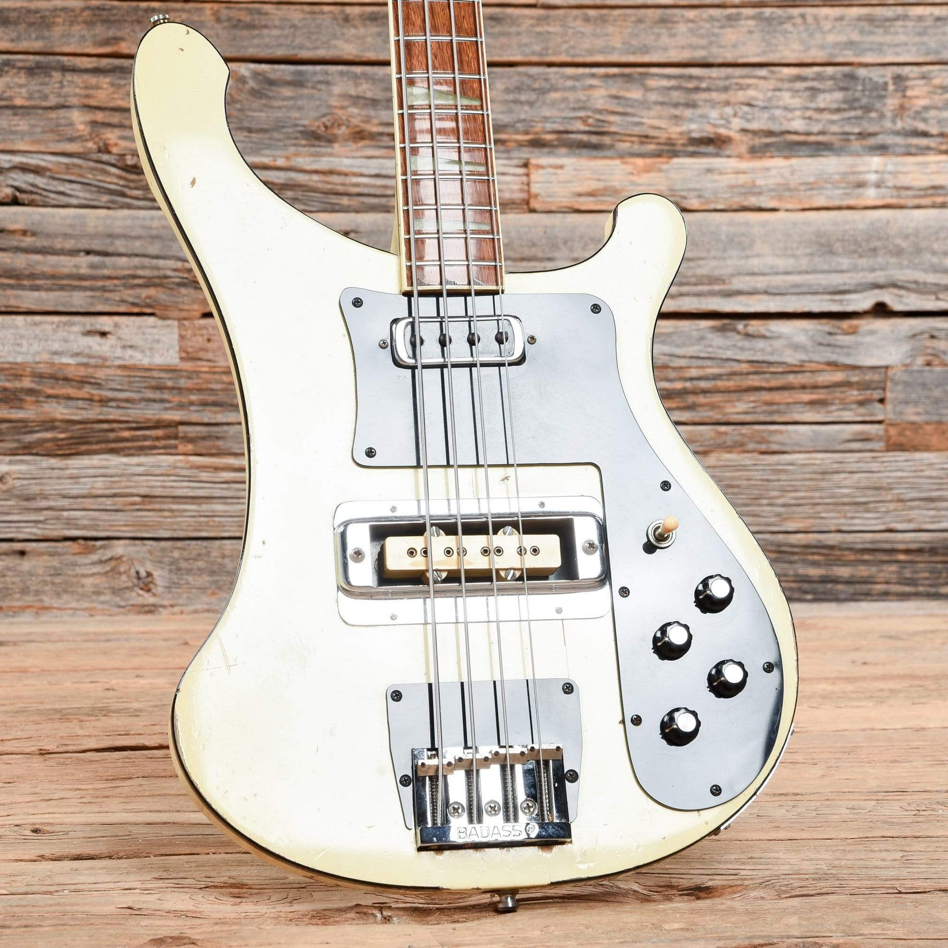 Rickenbacker 4001 White 1975 Bass Guitars / Short Scale
