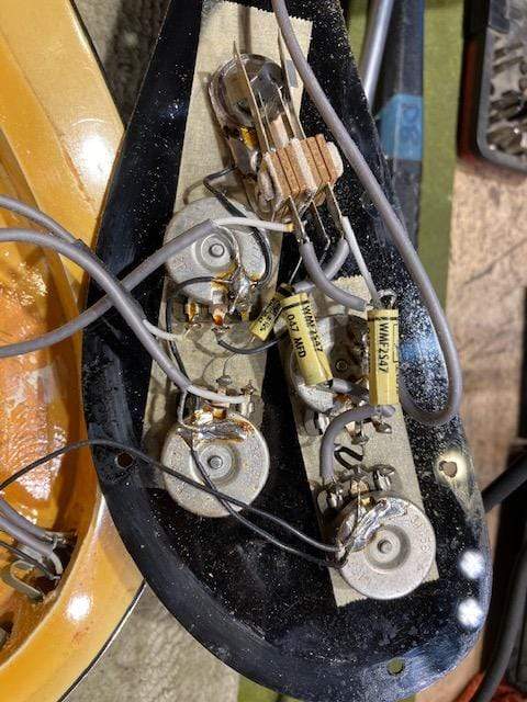 Rickenbacker 4001 White 1979 Bass Guitars / Short Scale