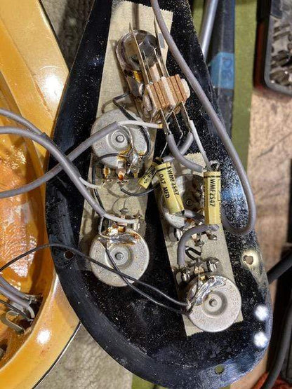 Rickenbacker 4001 White 1979 Bass Guitars / Short Scale