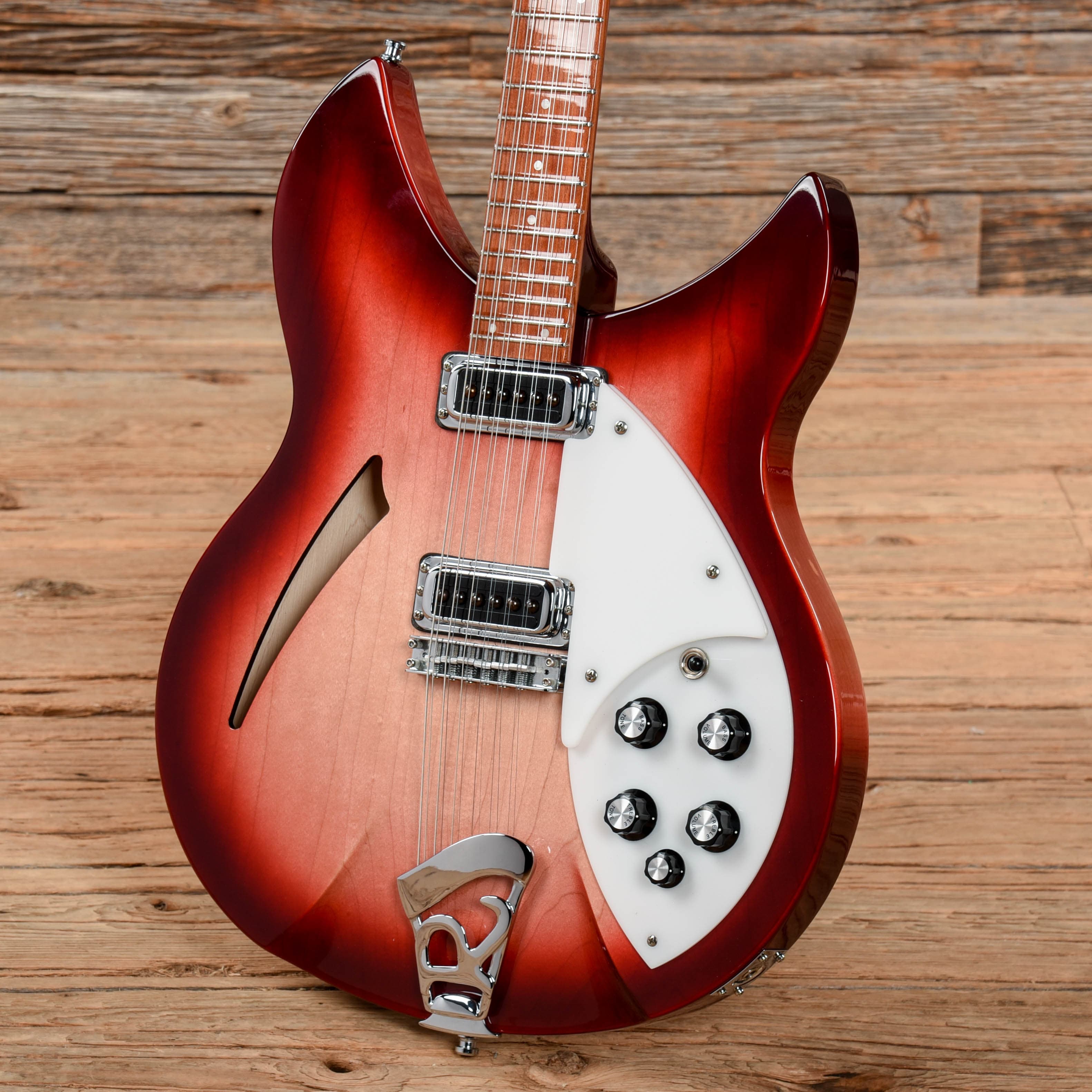 Rickenbacker 330/12 Fireglo 1998 Electric Guitars / Semi-Hollow