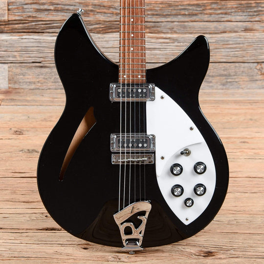 Rickenbacker 330 Jetglo 1989 Electric Guitars / Semi-Hollow