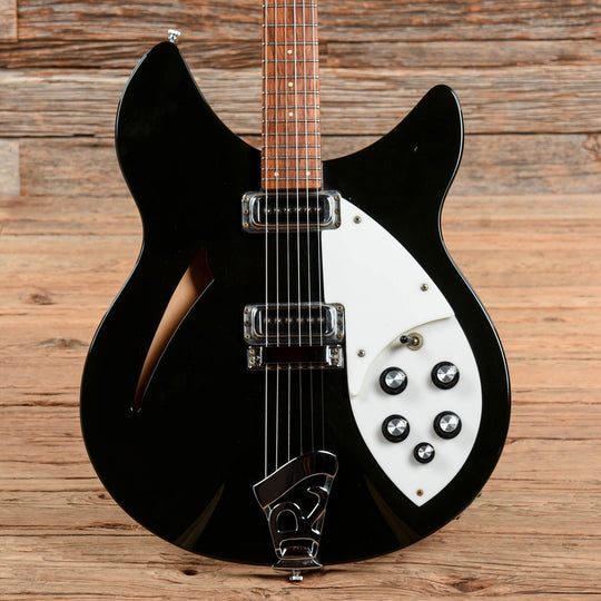 Rickenbacker 330 Jetglo 1990 Electric Guitars / Semi-Hollow
