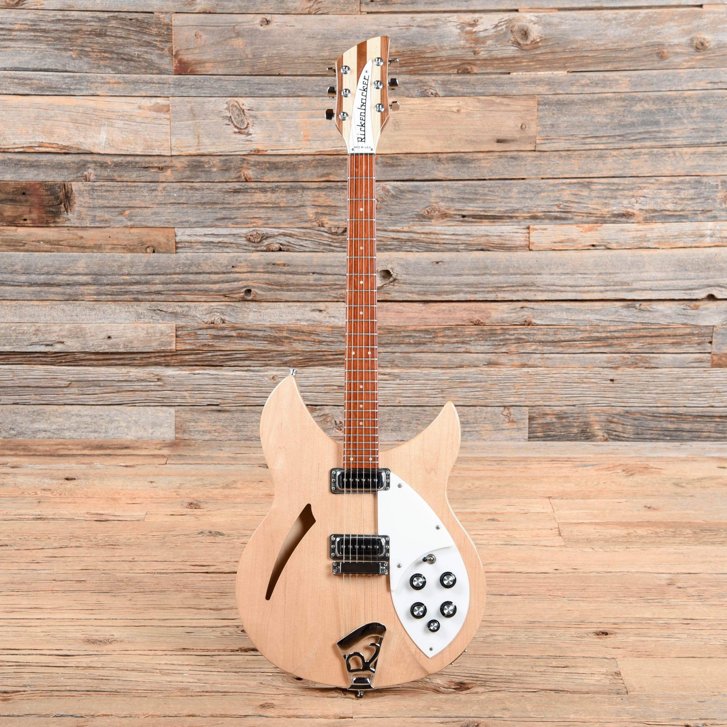Rickenbacker 330 Mapleglo 1993 Electric Guitars / Semi-Hollow