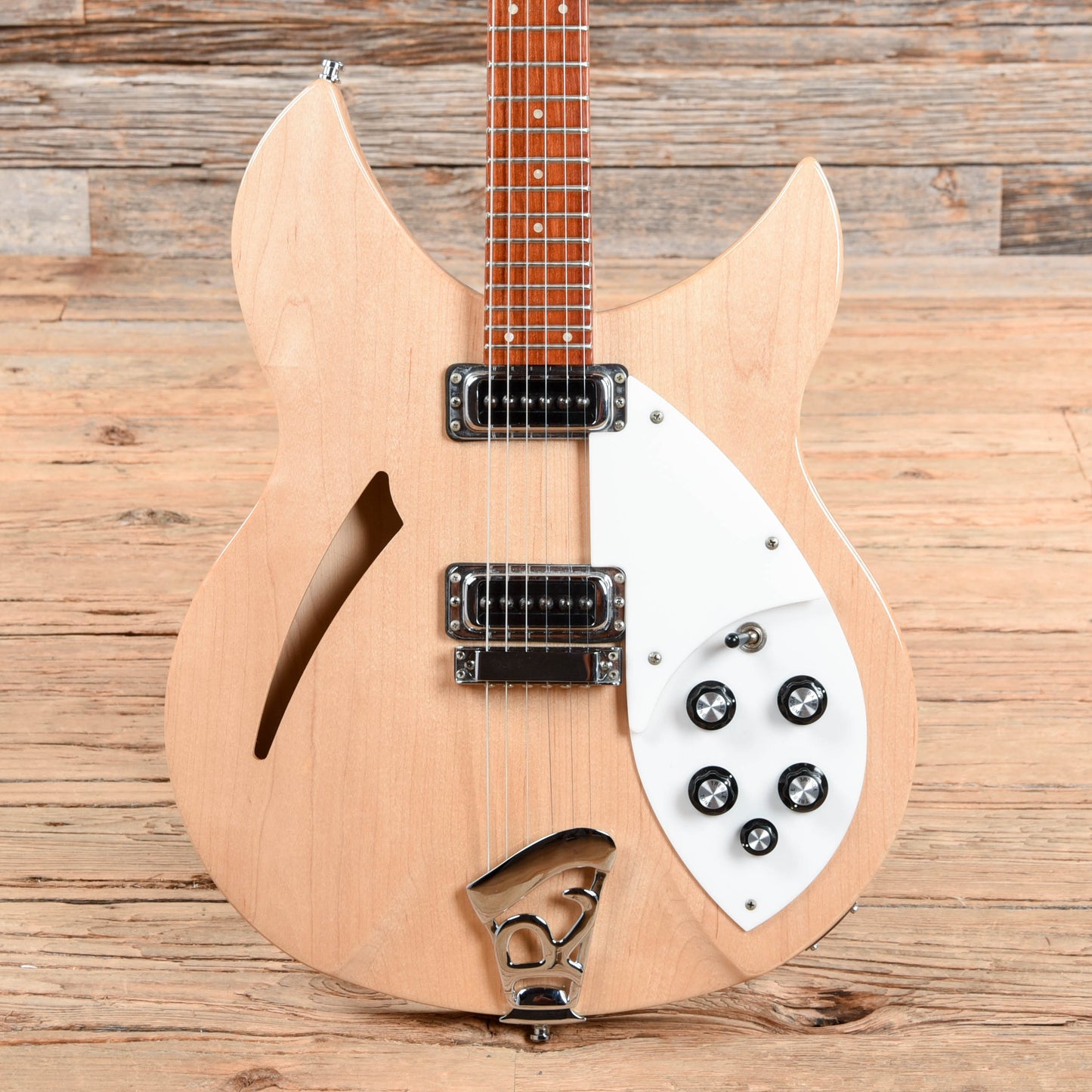 Rickenbacker 330 Mapleglo 1993 Electric Guitars / Semi-Hollow