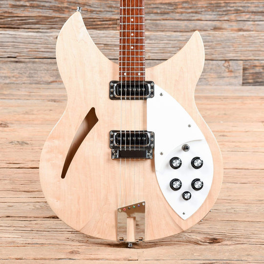 Rickenbacker 330 Mapleglo 2004 Electric Guitars / Semi-Hollow
