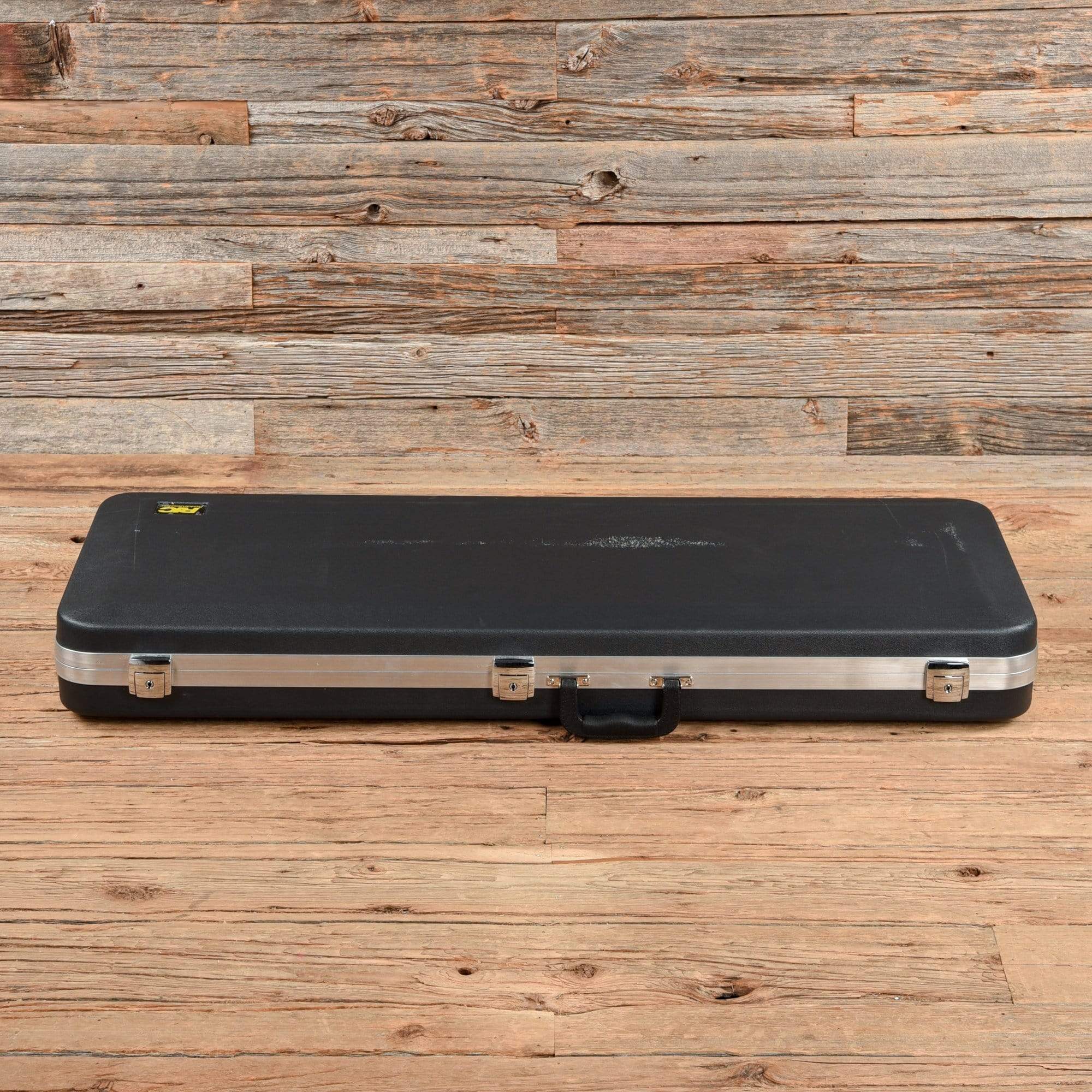 Rickenbacker 330 Tuxedo 1988 – Chicago Music Exchange