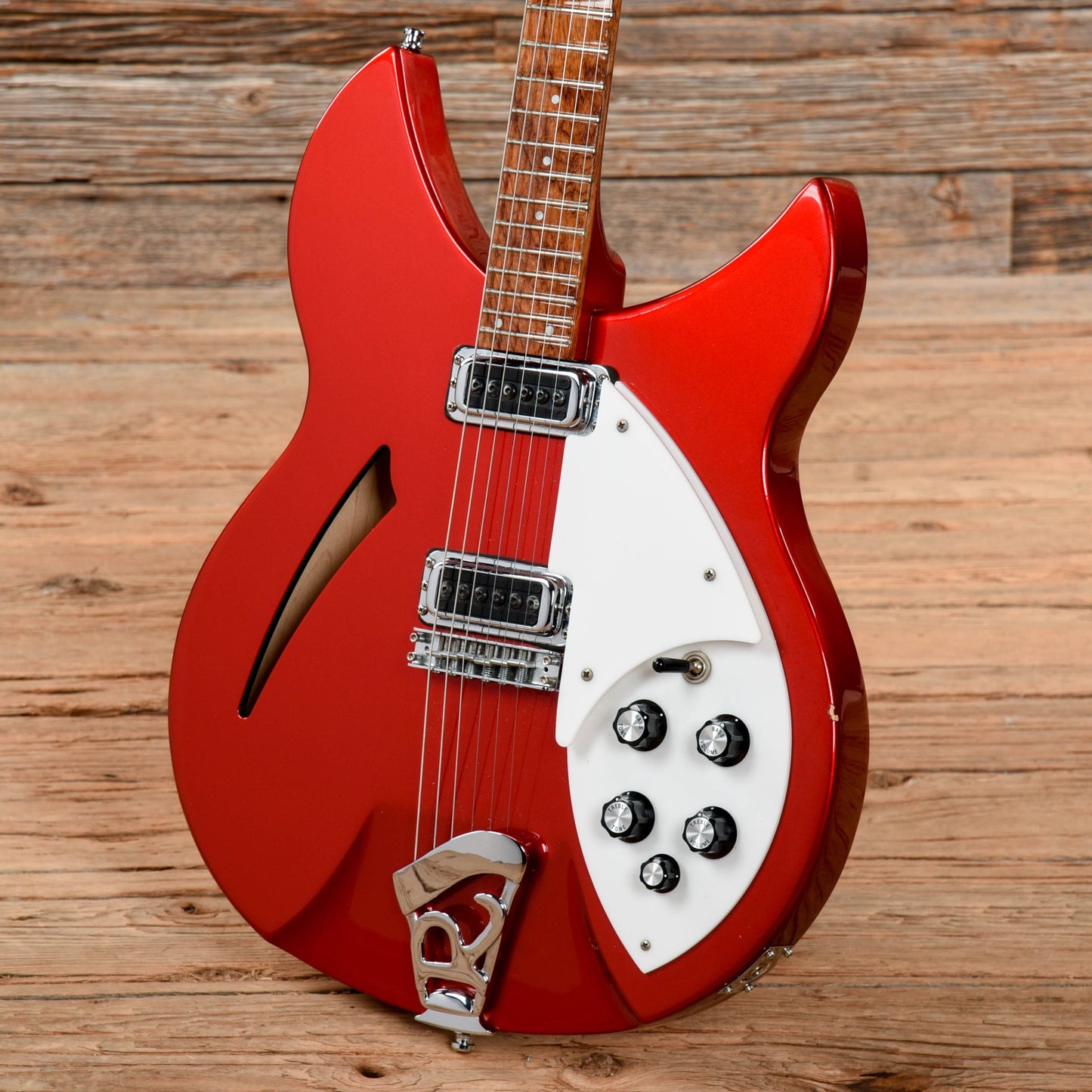 Rickenbacker 330 Electric Guitars / Semi-Hollow