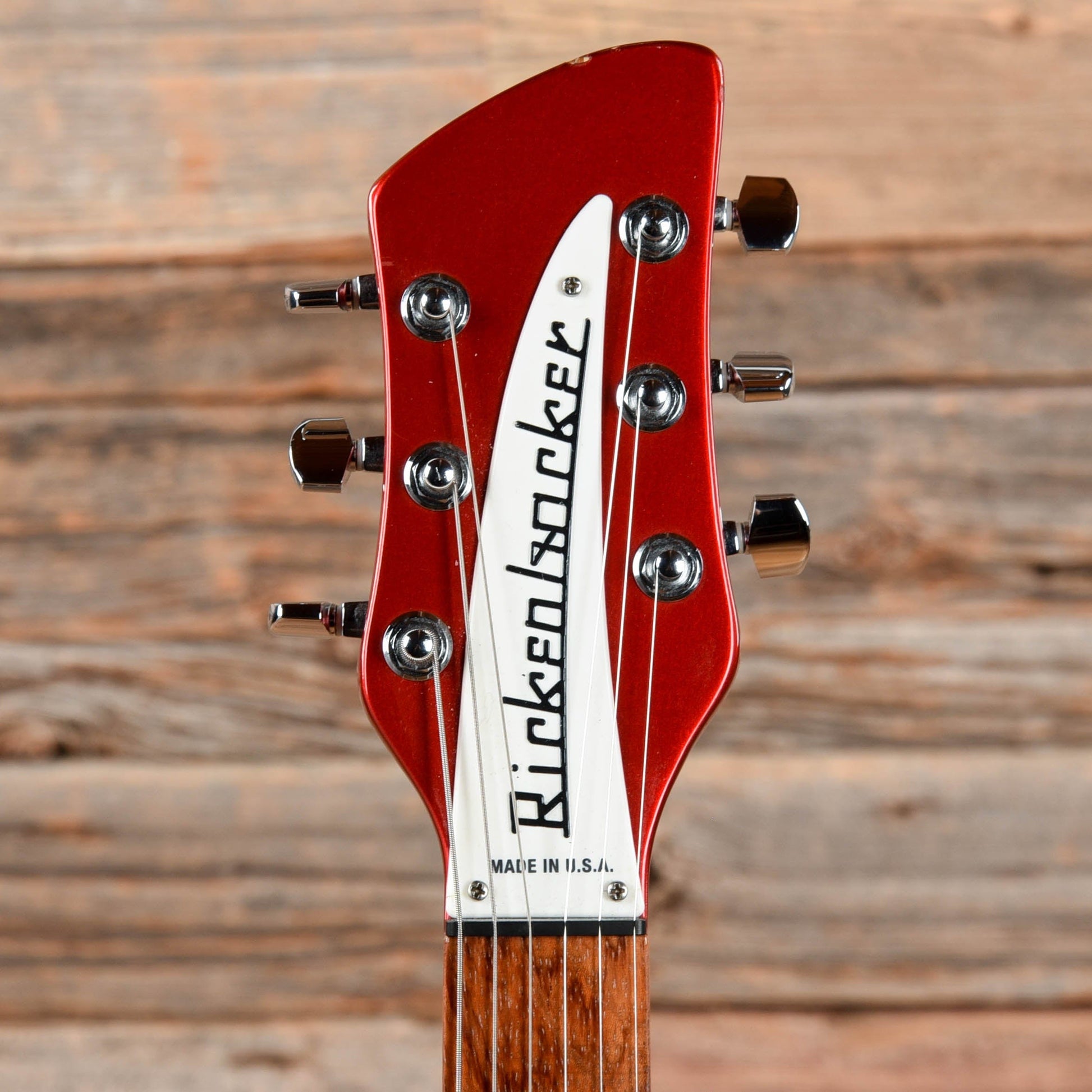 Rickenbacker 330 Electric Guitars / Semi-Hollow