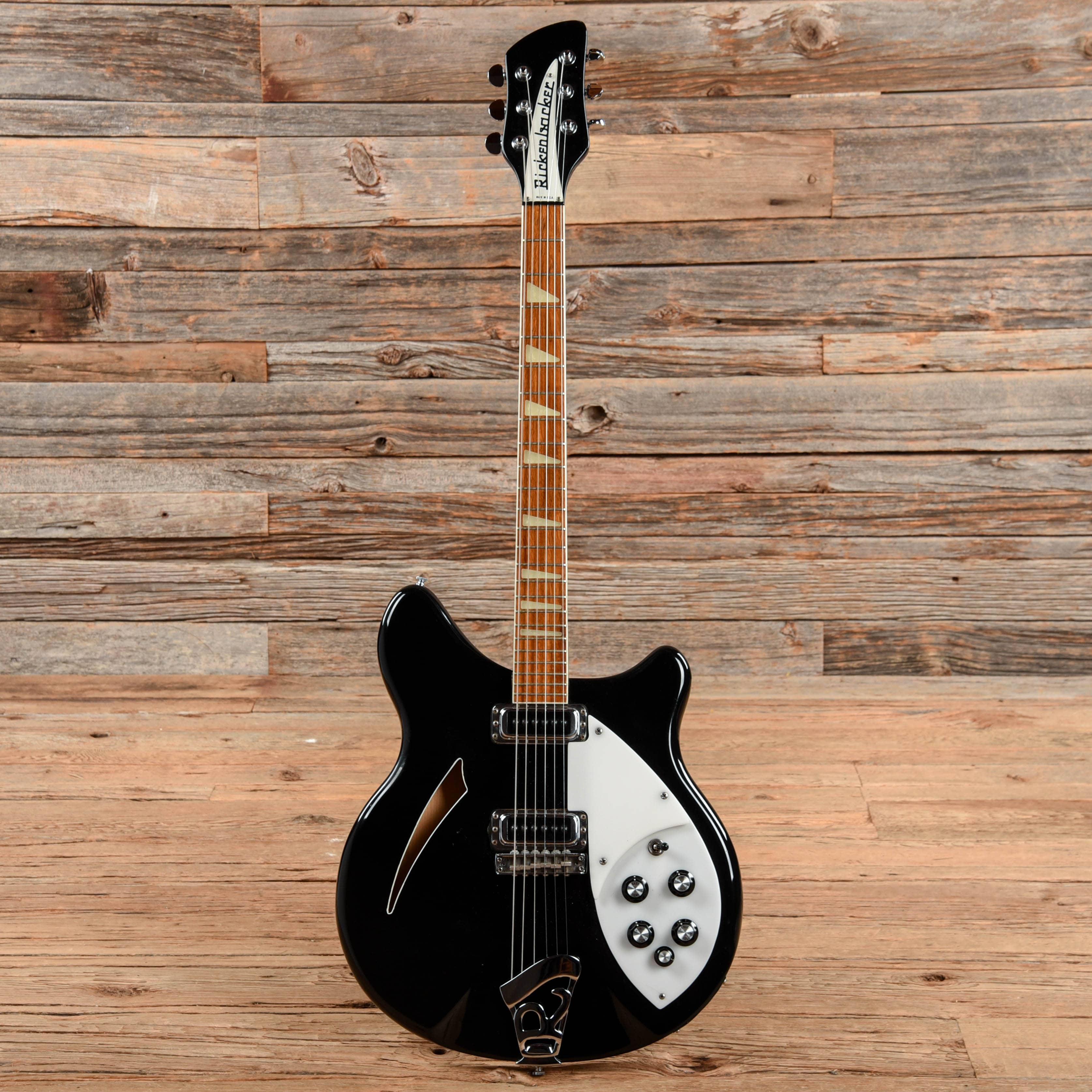 Rickenbacker 360 Jetglo 1973 Electric Guitars / Semi-Hollow