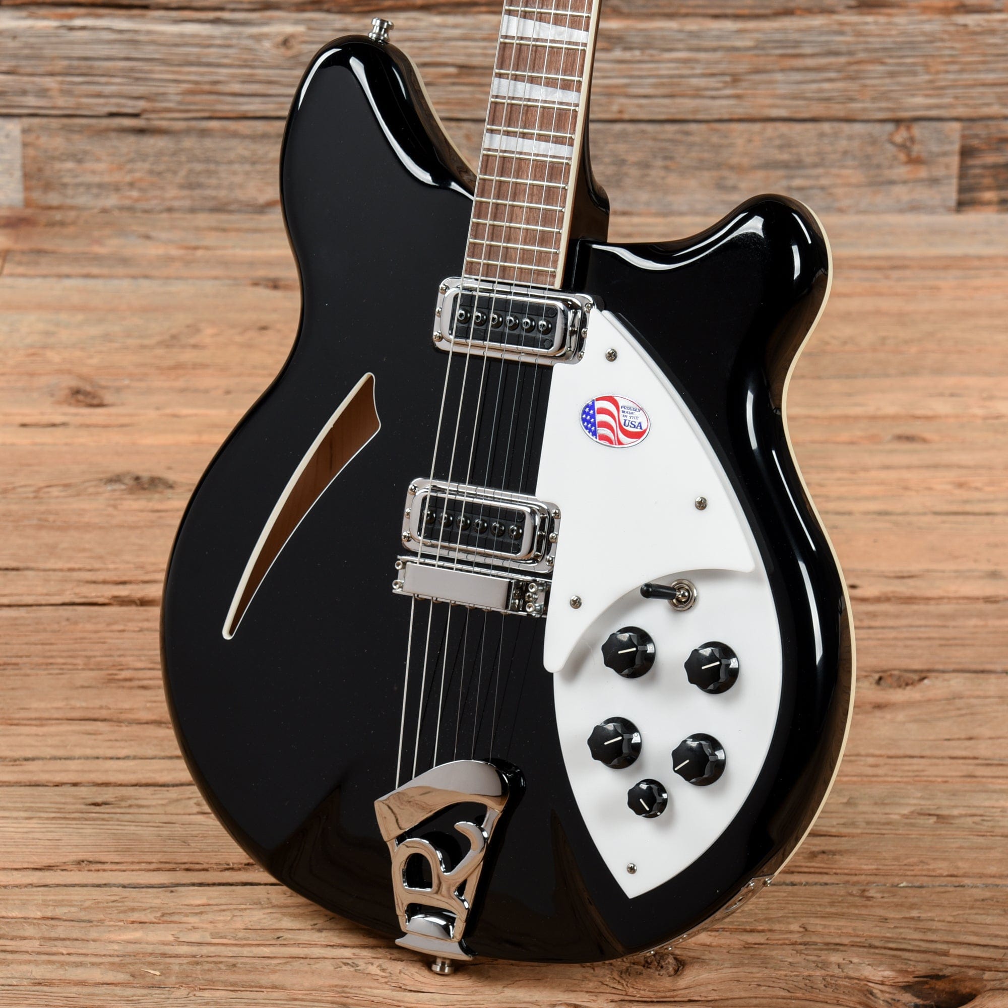 Rickenbacker 360 Jetglo 2021 Electric Guitars / Semi-Hollow