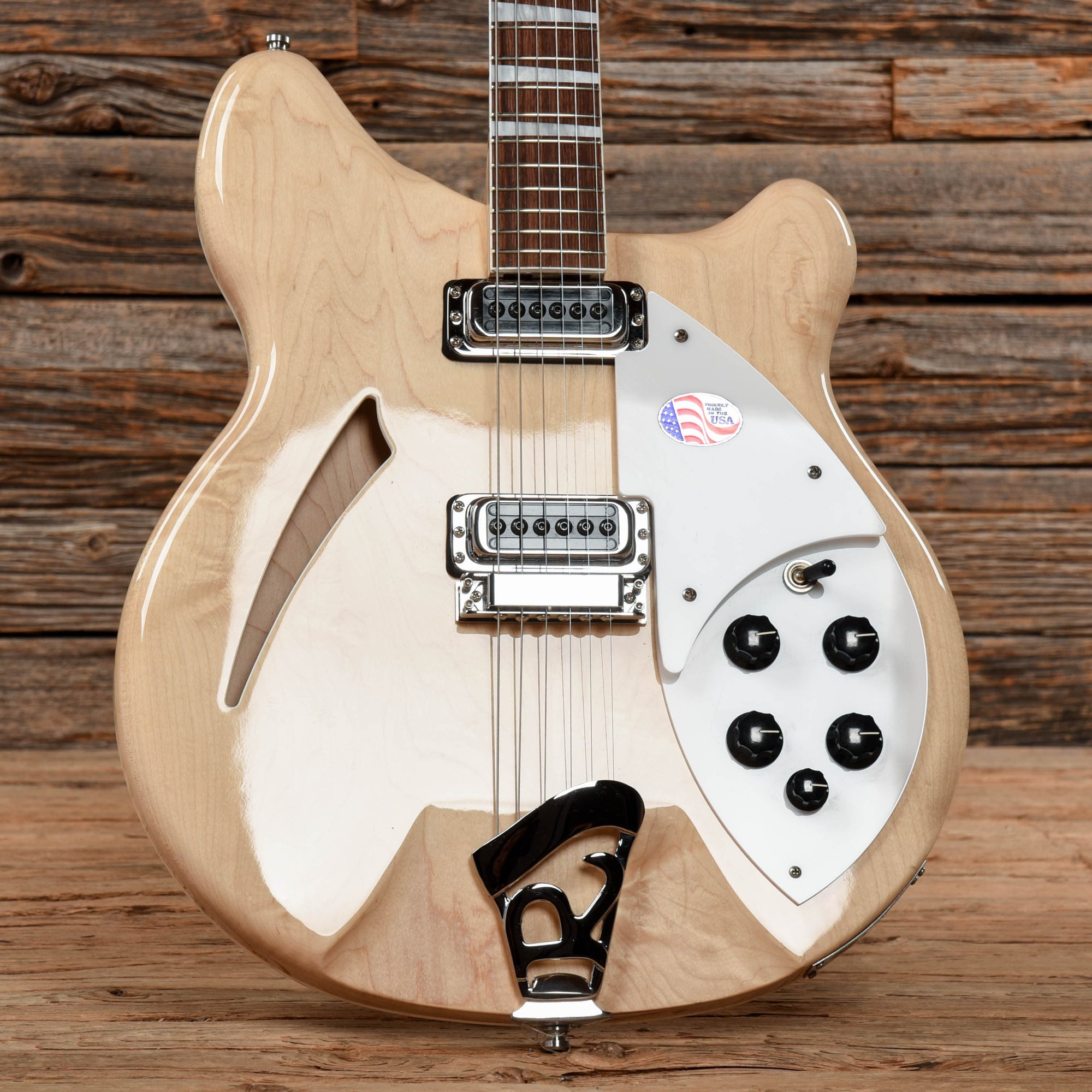 Rickenbacker 360 Mapleglo – Chicago Music Exchange