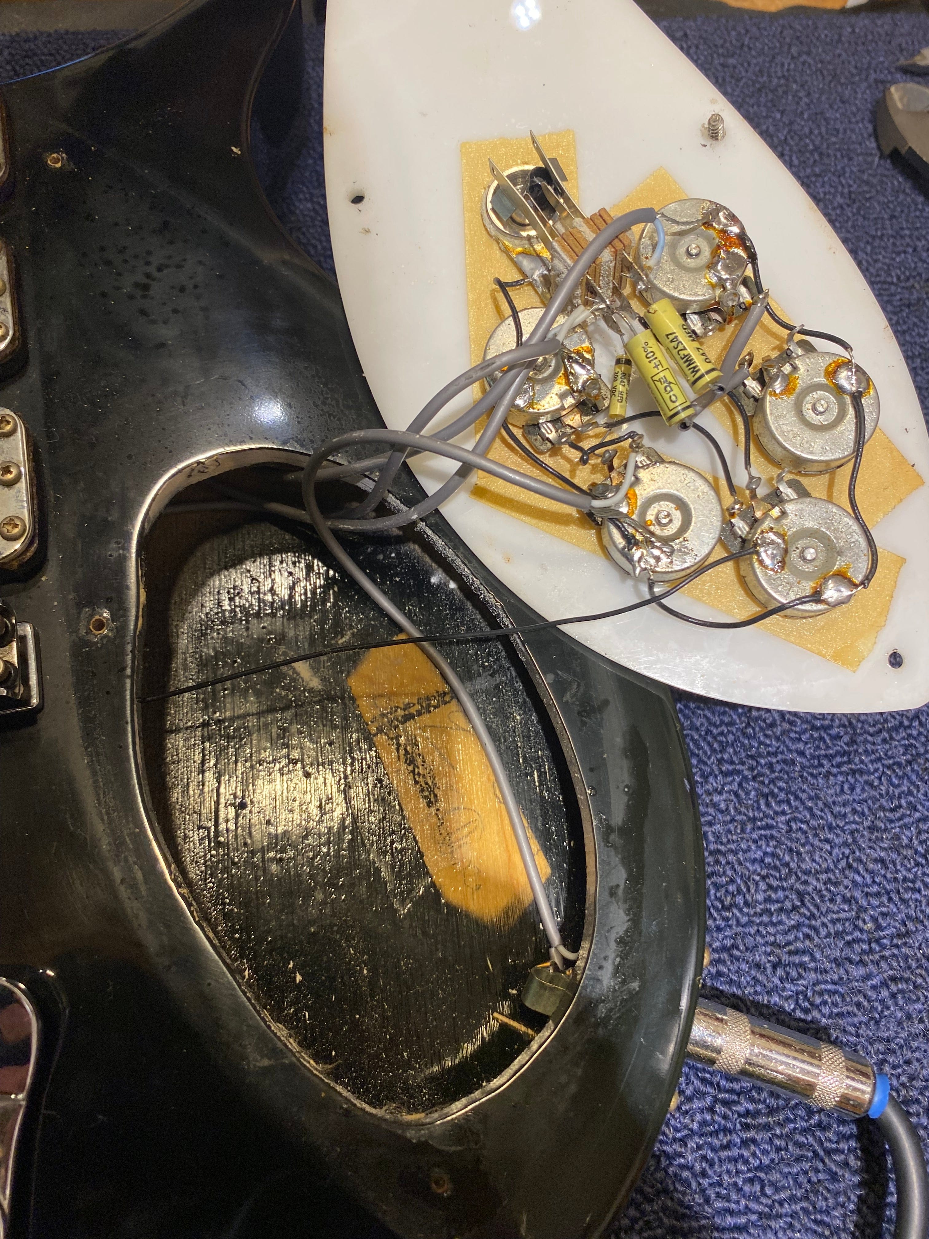 Rickenbacker 320 JetGlo 1981 Electric Guitars / Solid Body