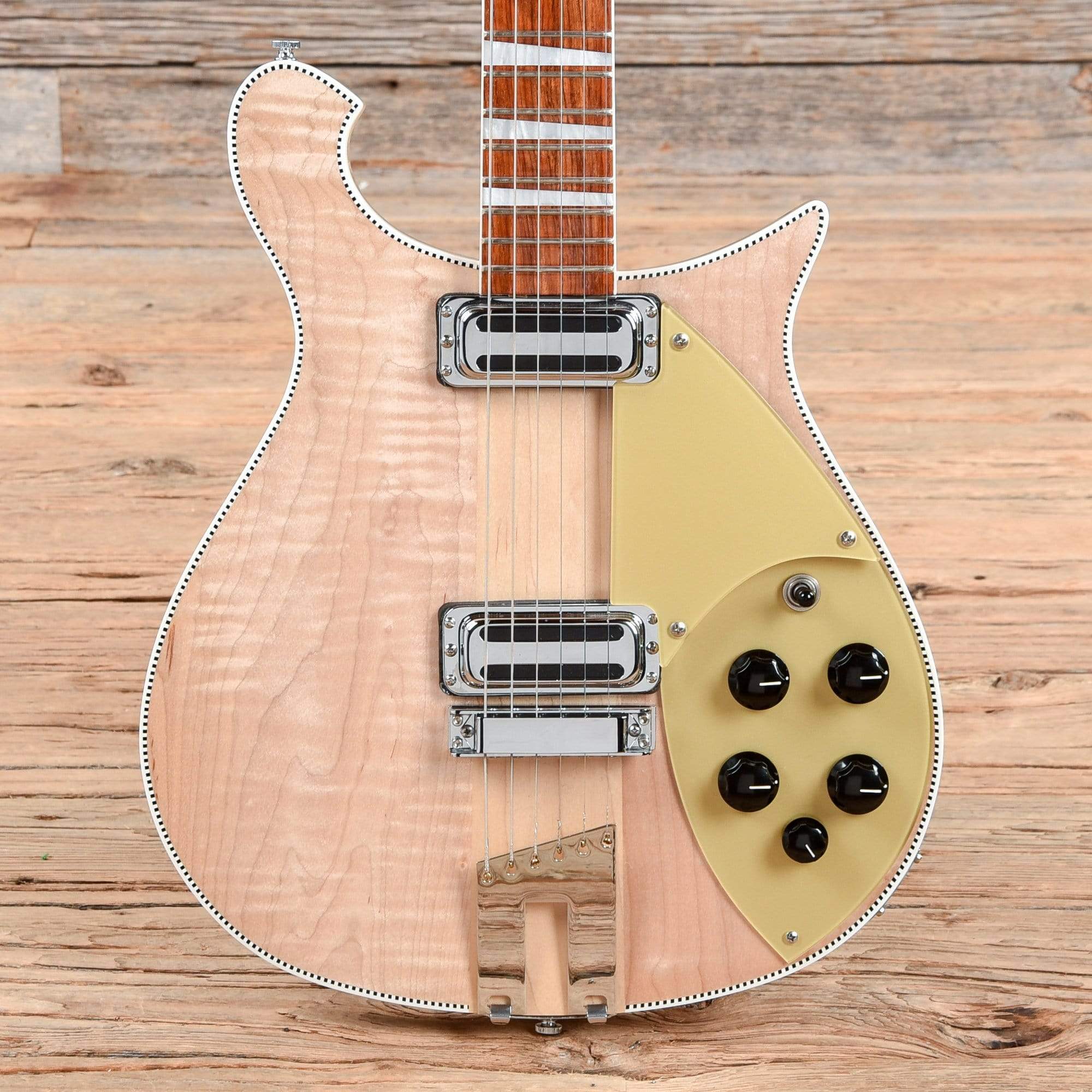 Rickenbacker 660 Mapleglo 2008 Electric Guitars / Solid Body