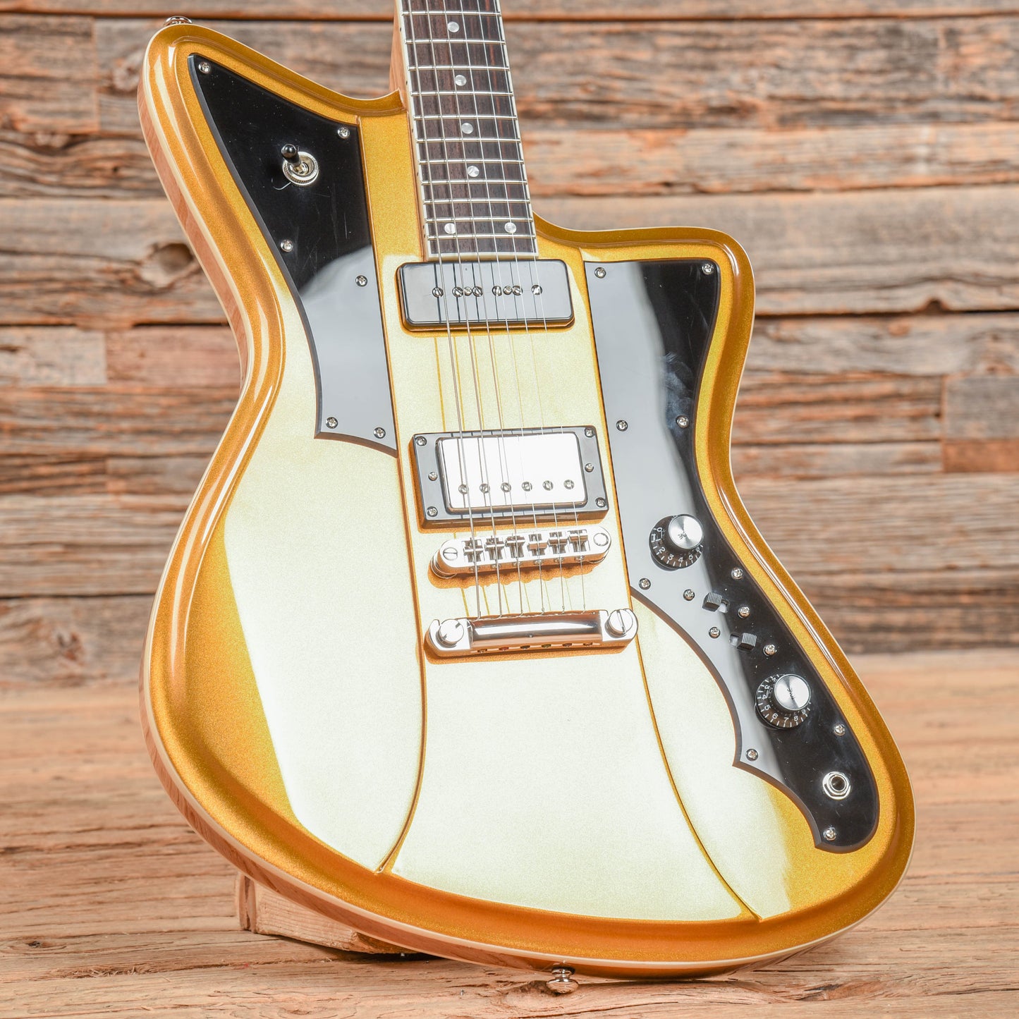 Rivolta by Novo Mondo Mondata Goldtop 2021 Electric Guitars / Solid Body