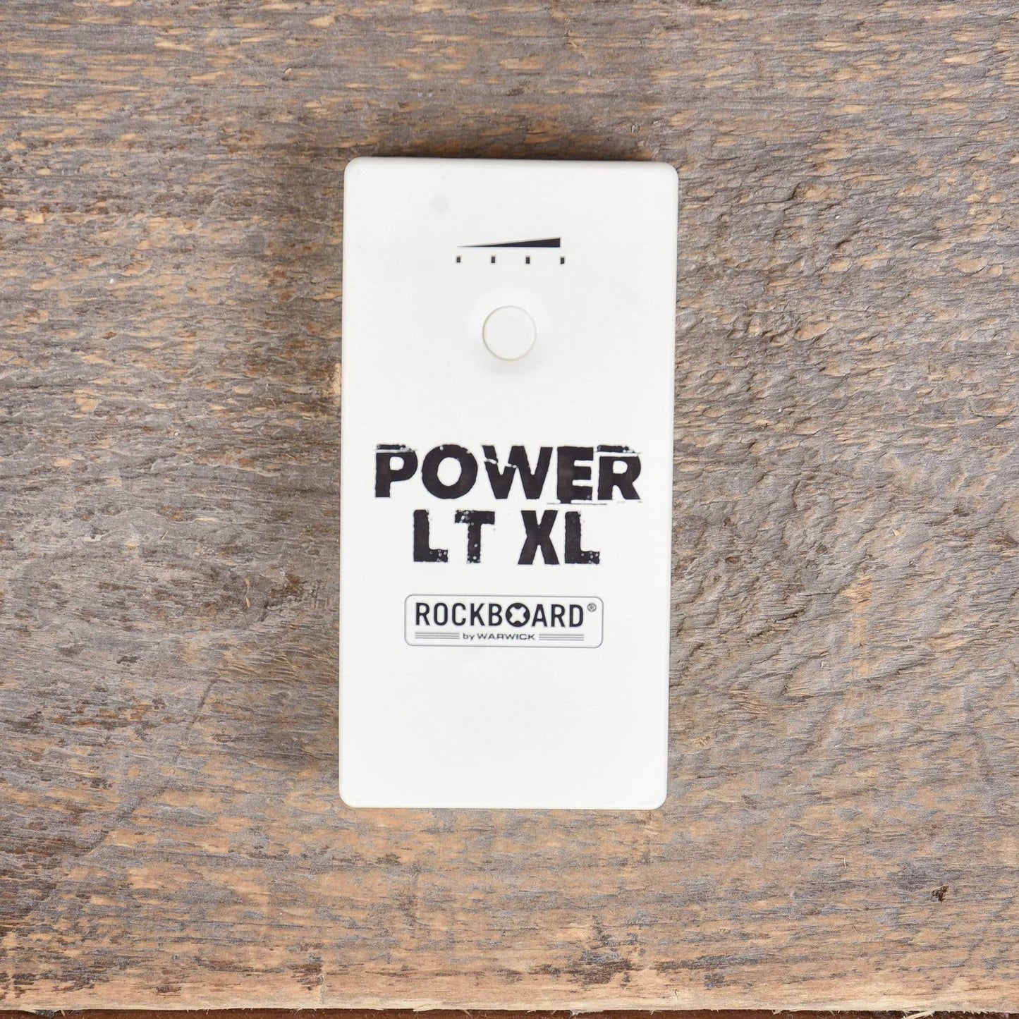 RockGear RockBoard Power Lithium-Ion Rechargeable Battery w/RBO Power Ace Daisy 5 & Worldwide Power Adapter White Effects and Pedals / Pedalboards and Power Supplies