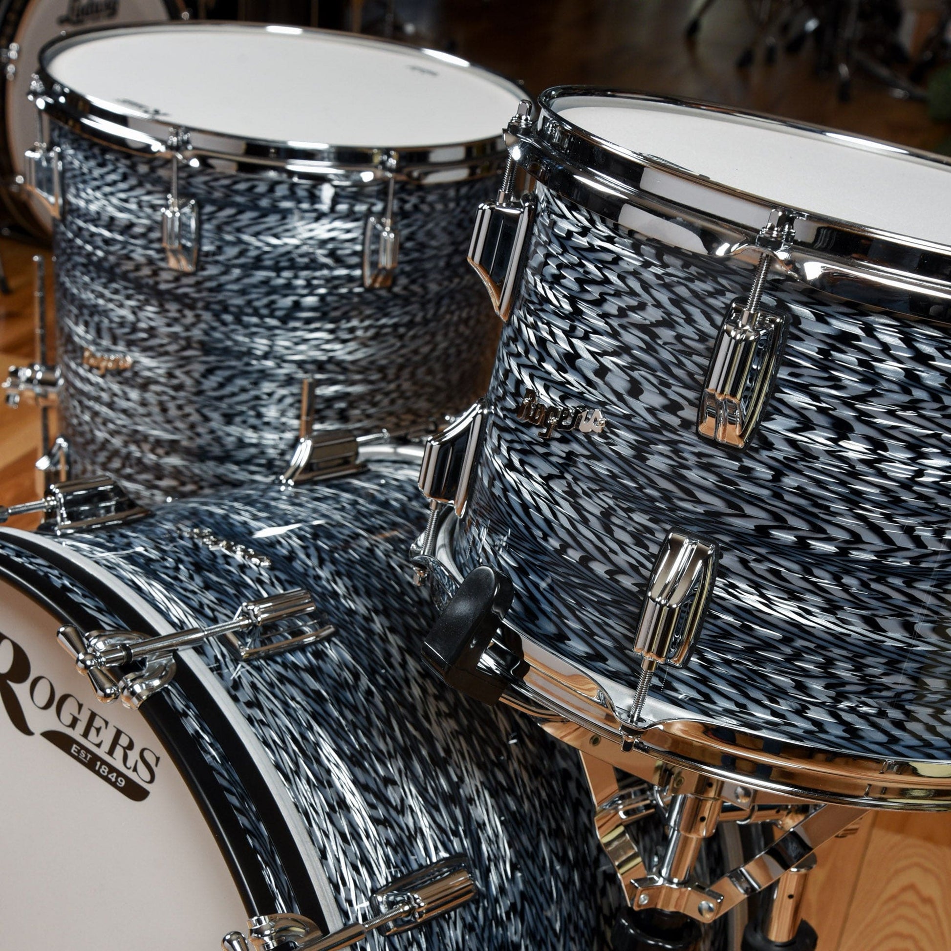 Rogers Cleveland Series 13/16/22 3pc. Drum Kit Sky Blue Onyx Drums and Percussion / Acoustic Drums / Full Acoustic Kits