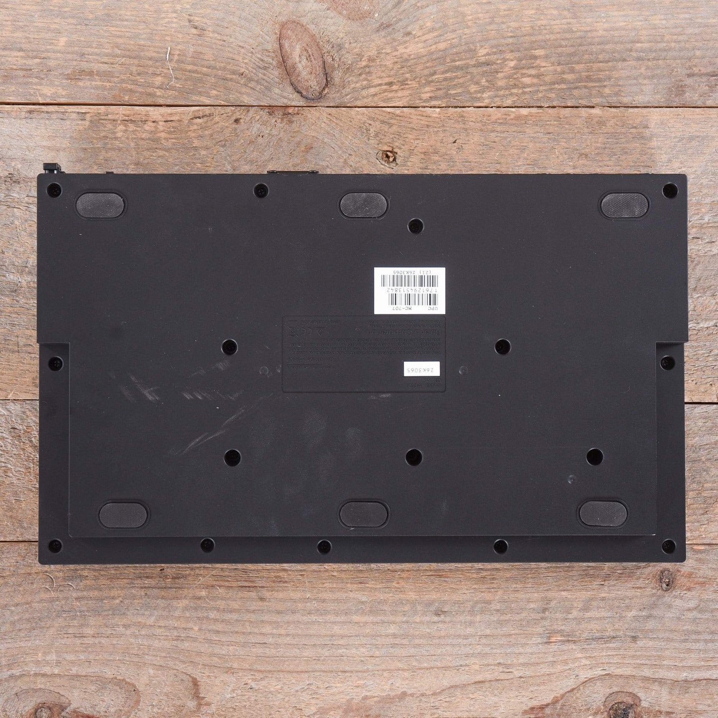 Roland MC-707 Groovebox Drum Machine Drums and Percussion / Drum Machines and Samplers