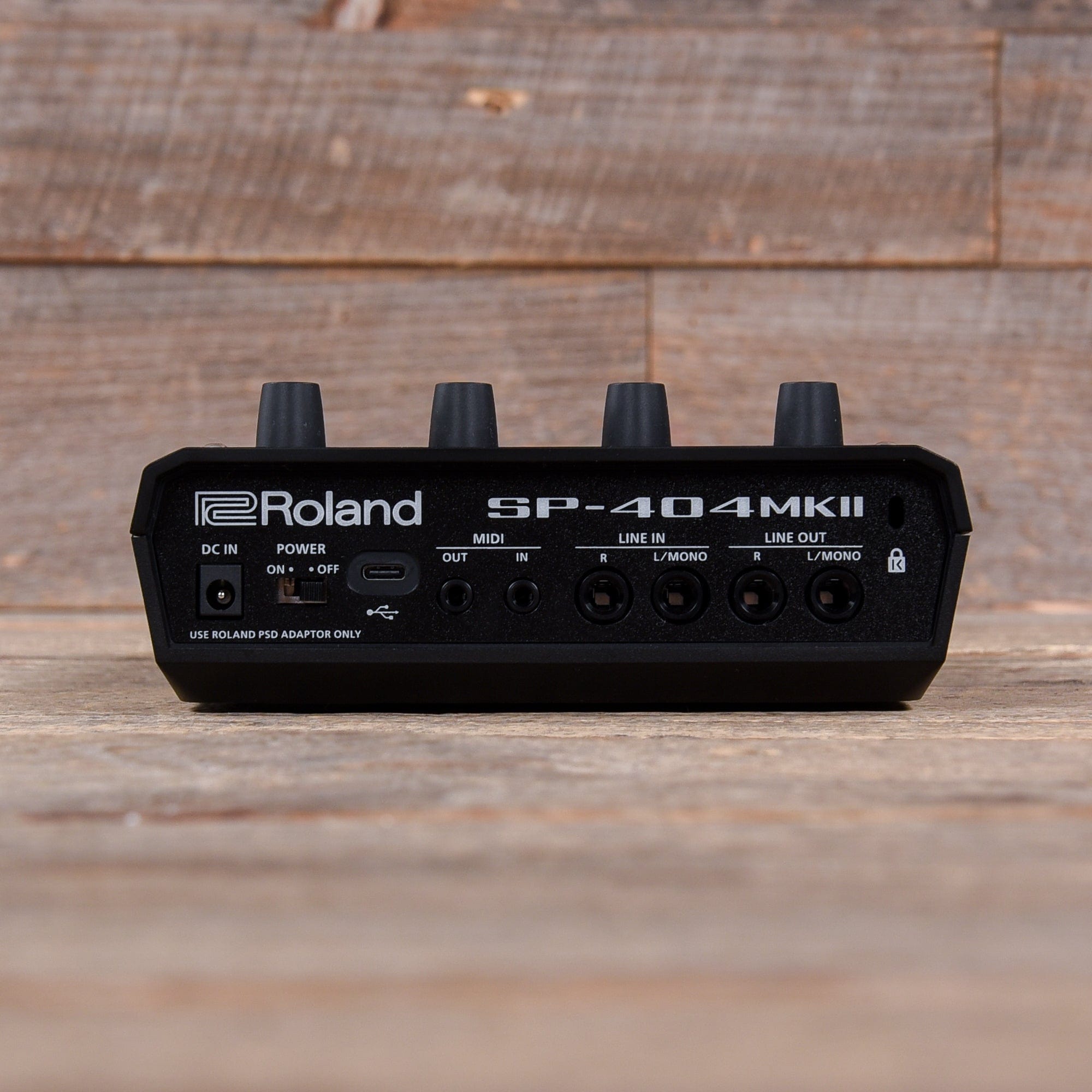 Roland SP-404MK2 Creative Sampler and Effector Drums and Percussion / Drum Machines and Samplers