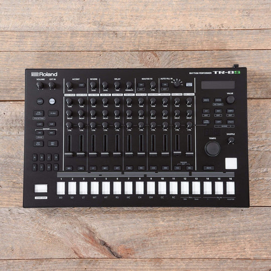 Roland TR-8S Rhythm Performer Drum Machine Drums and Percussion / Drum Machines and Samplers