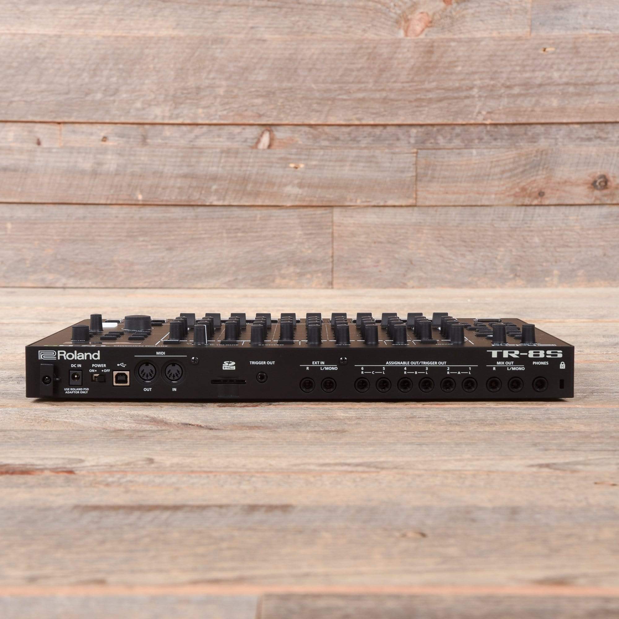 Roland TR-8S Rhythm Performer Drum Machine Drums and Percussion / Drum Machines and Samplers