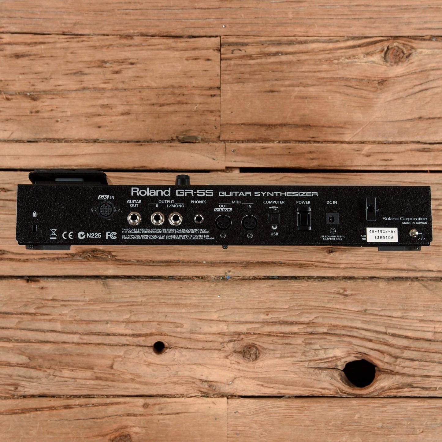 Roland GR-55 Guitar Synthesizer Effects and Pedals / Noise Generators