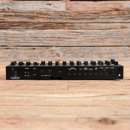 Roland Boutique SE-02 Designer Series Analog Synthesizer Keyboards and Synths / Synths / Analog Synths