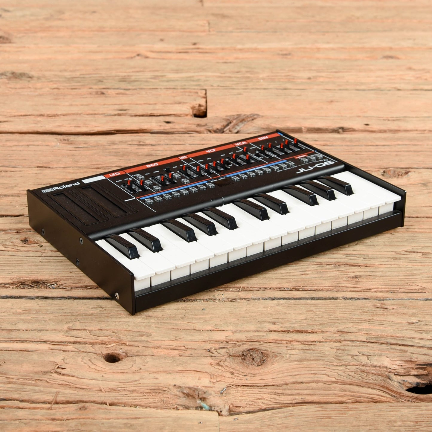 Roland JU-06 Boutique Series Synthesizer Module with K-25m Keyboard Keyboards and Synths / Synths / Analog Synths