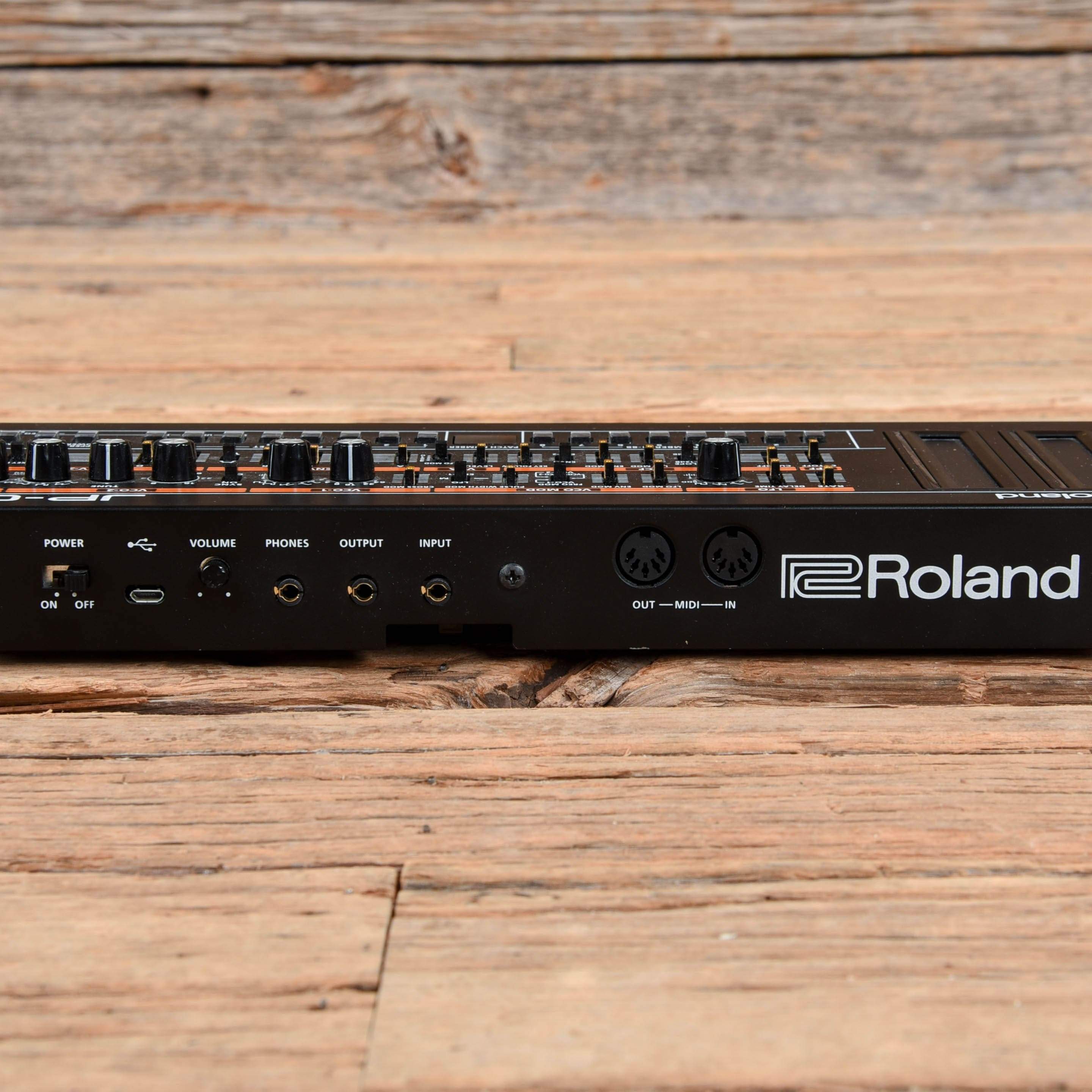 Roland Boutique Series JP-08 w/K-25m Keyboard – Chicago Music Exchange