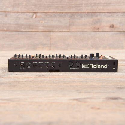 Roland JU-06A Synthesizer Keyboards and Synths / Synths / Digital Synths