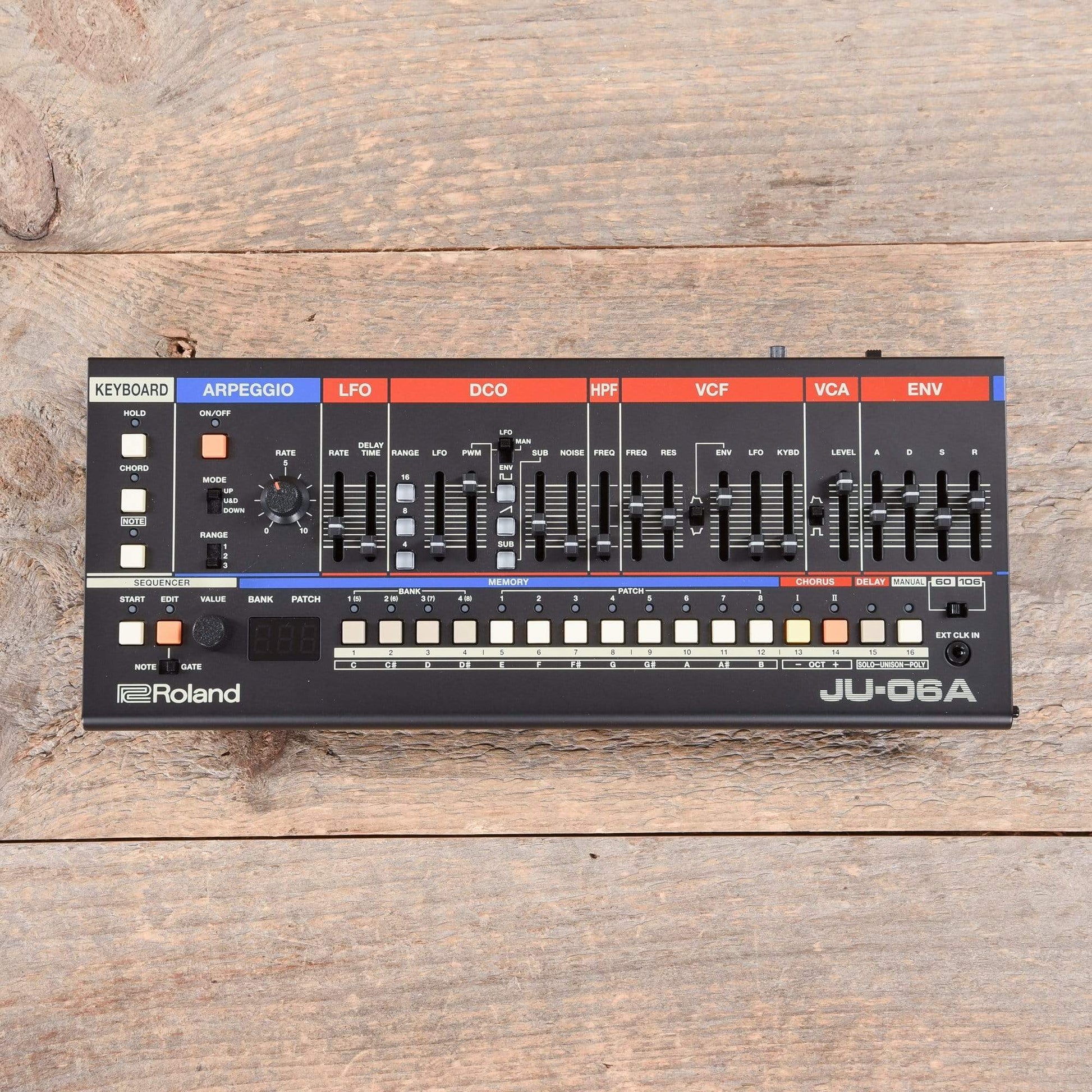 Roland JU-06A Synthesizer Keyboards and Synths / Synths / Digital Synths