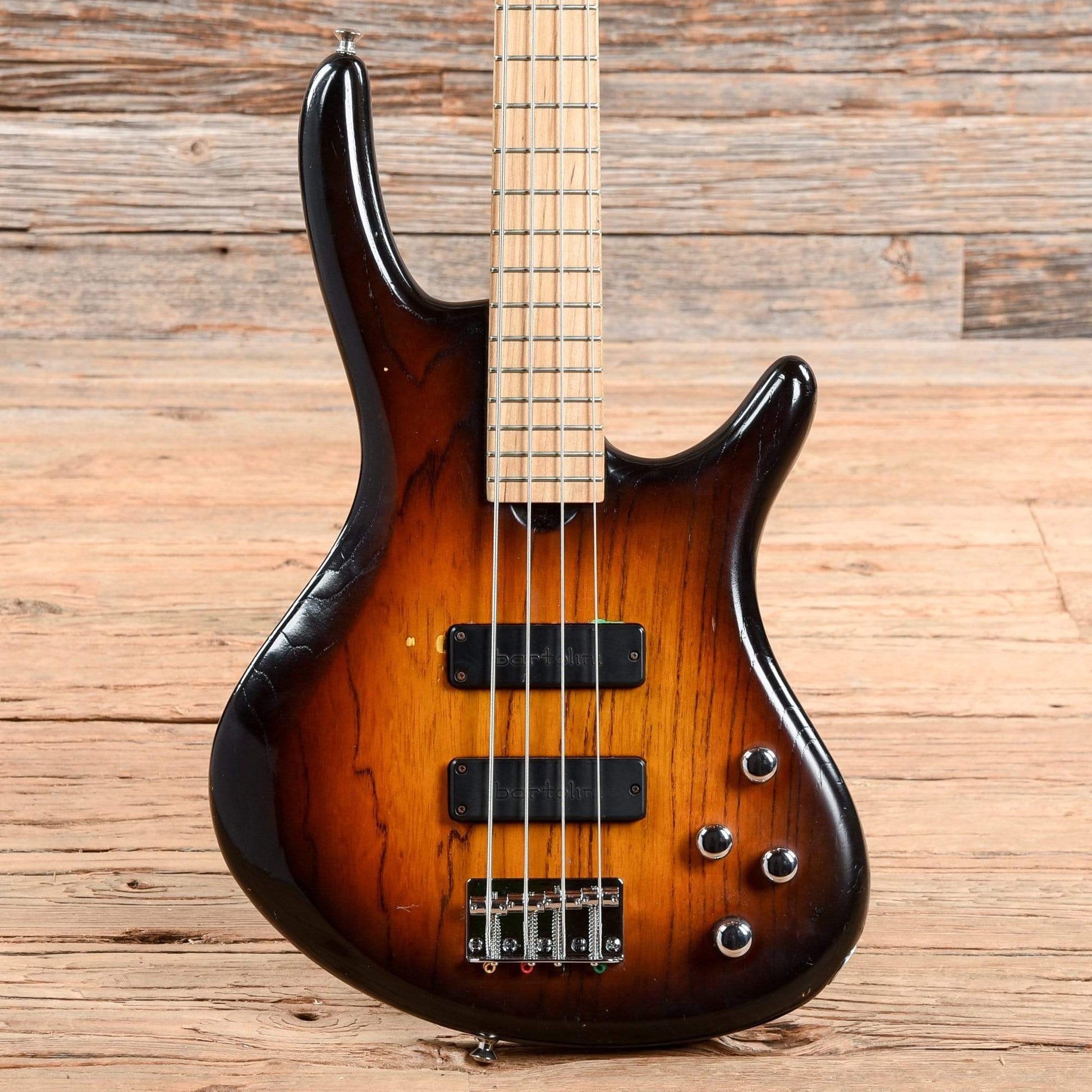 Roscoe Century Standard 4 Sunburst 2010 Bass Guitars / 4-String