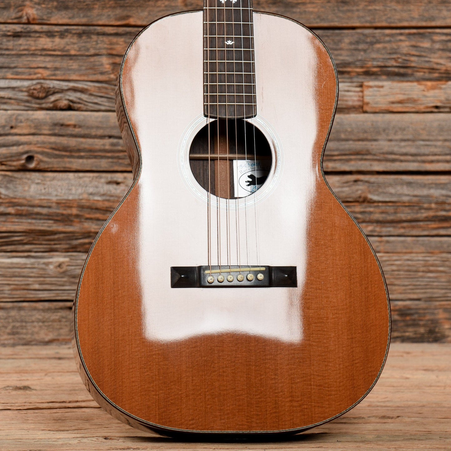 Running Dog 000 Natural 2004